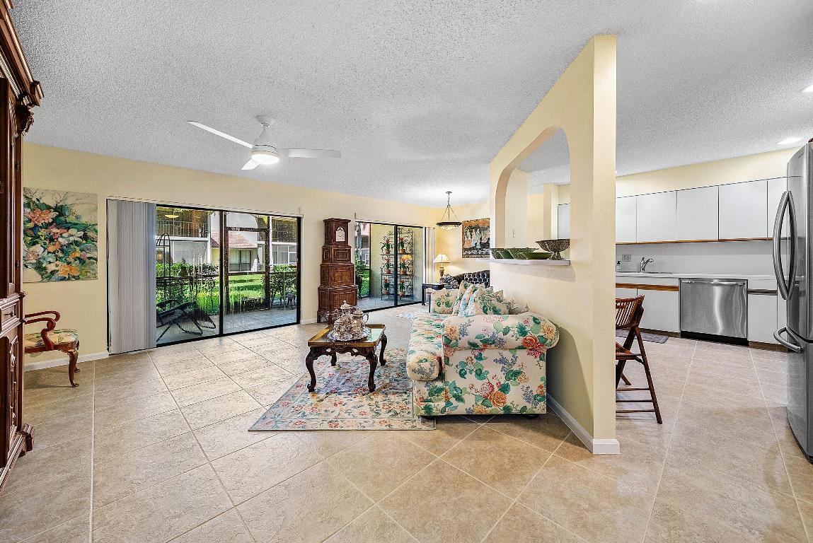 5520 Coach House Circle C