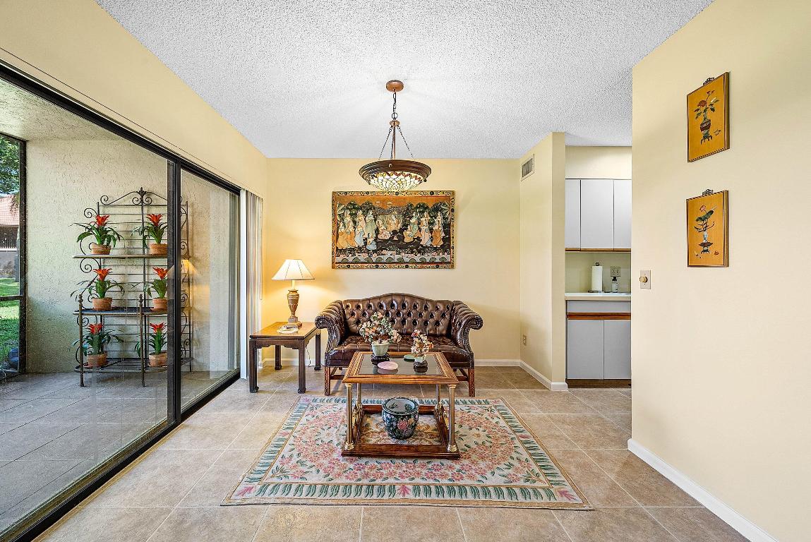 5520 Coach House Circle C