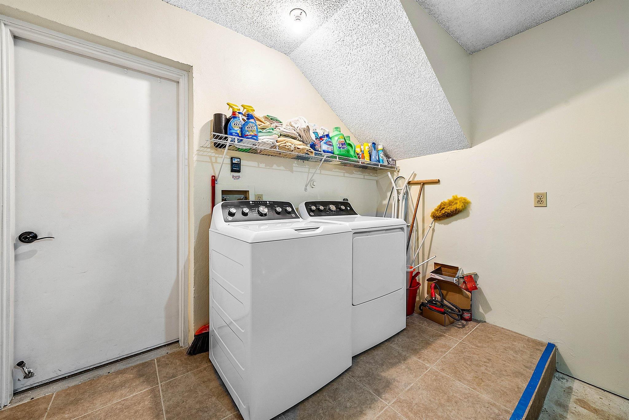 5520 Coach House Circle C