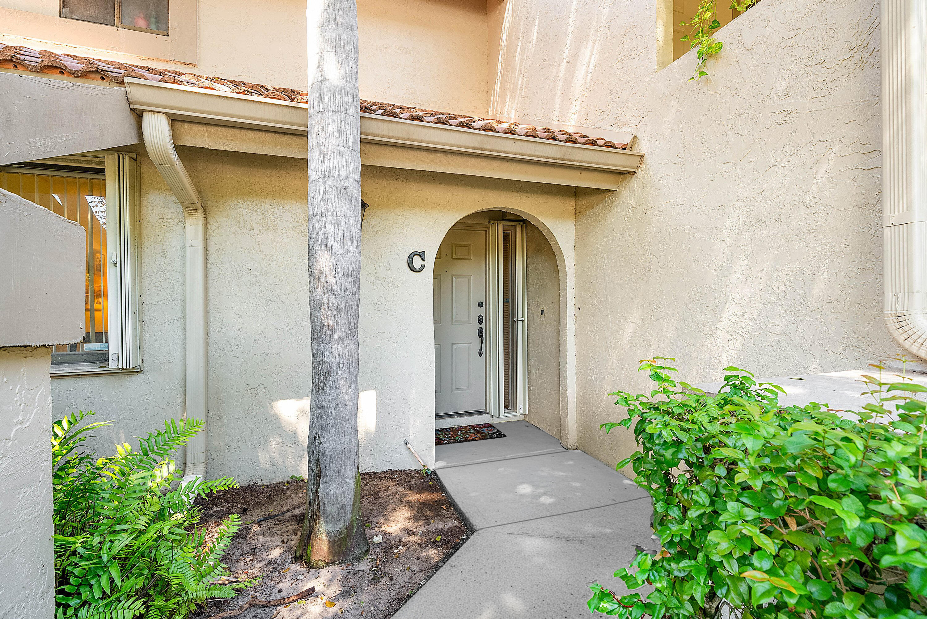 5520 Coach House Circle C