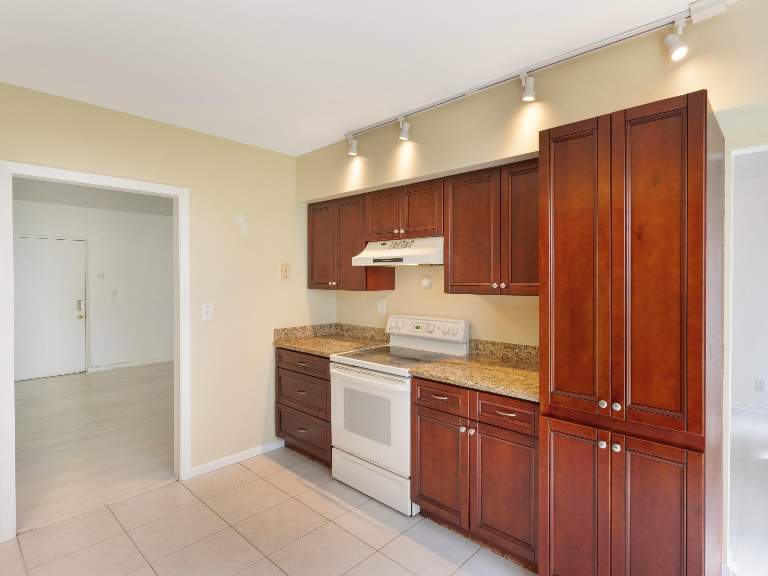 6245 Old Court Road 102