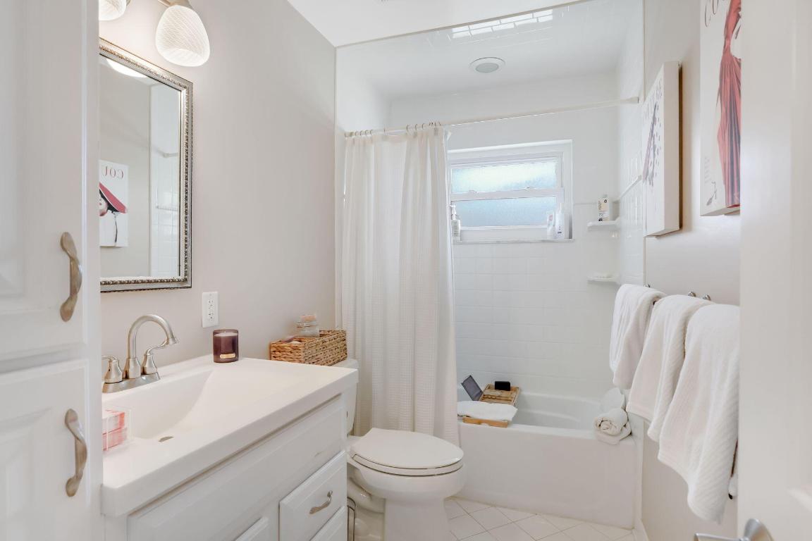 4143 Catalpha Avenue