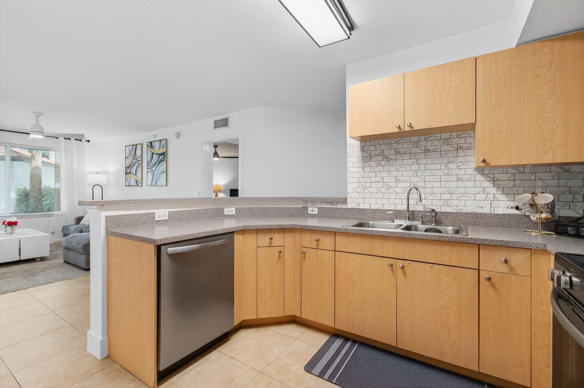 1202 Villa Circle