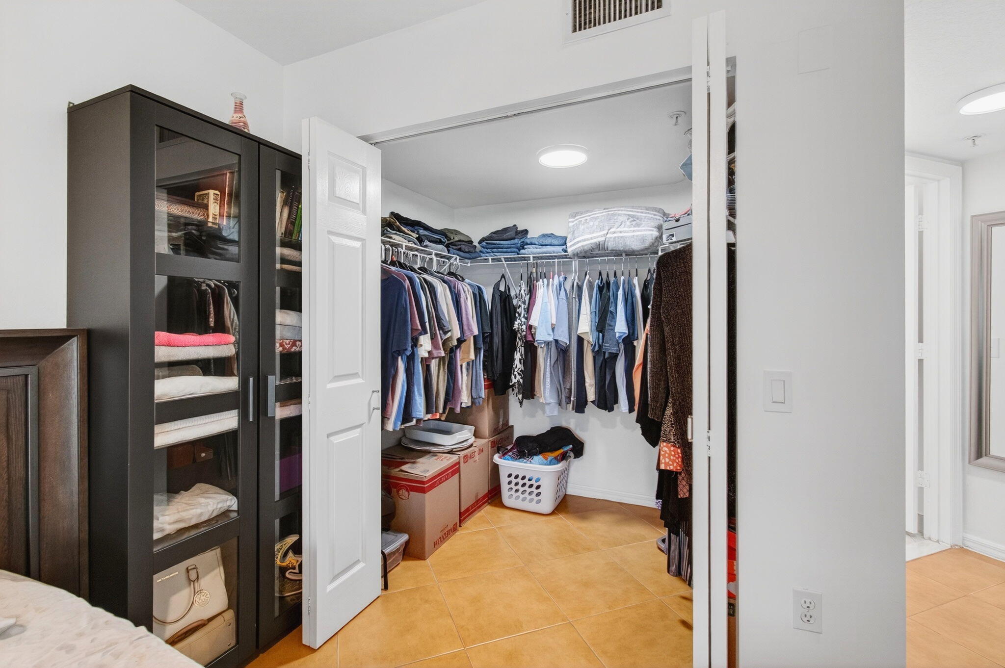 1202 Villa Circle