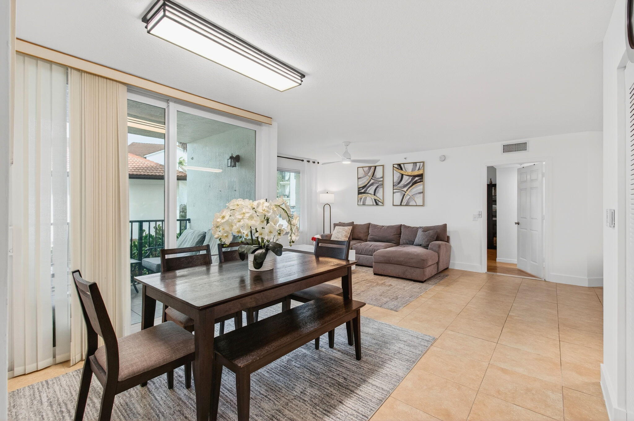 1202 Villa Circle