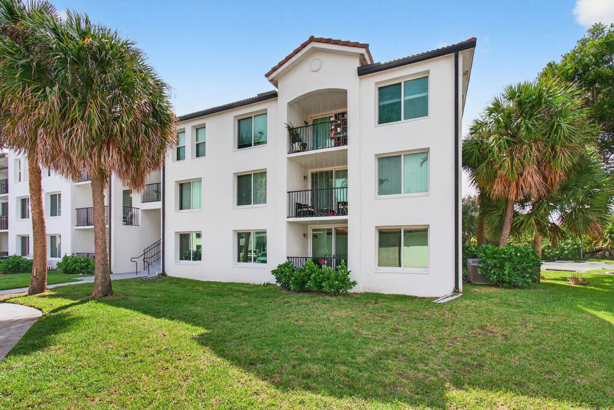 1202 Villa Circle