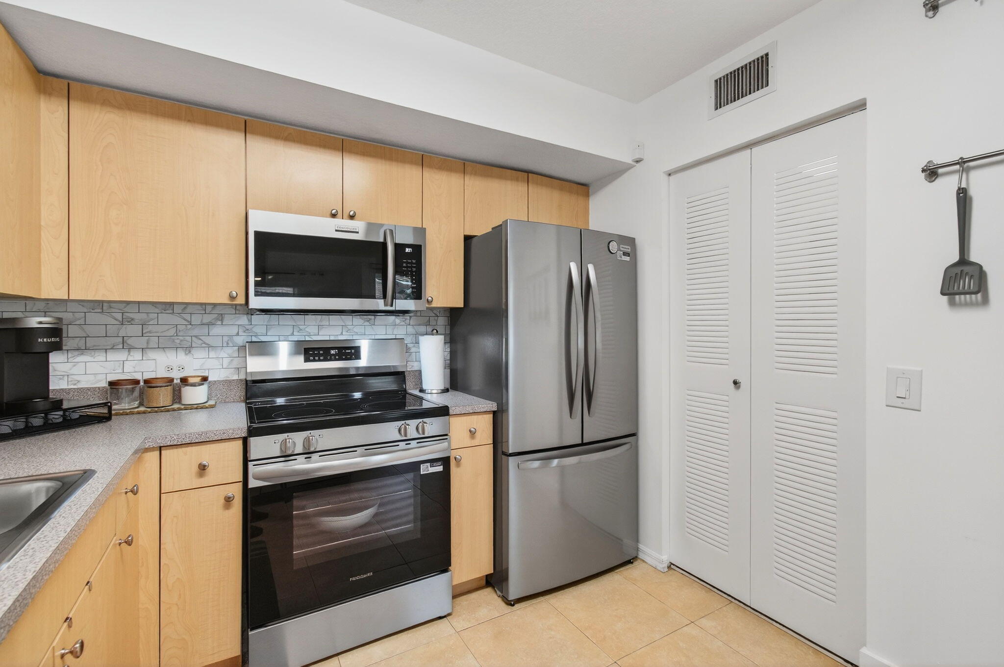 1202 Villa Circle