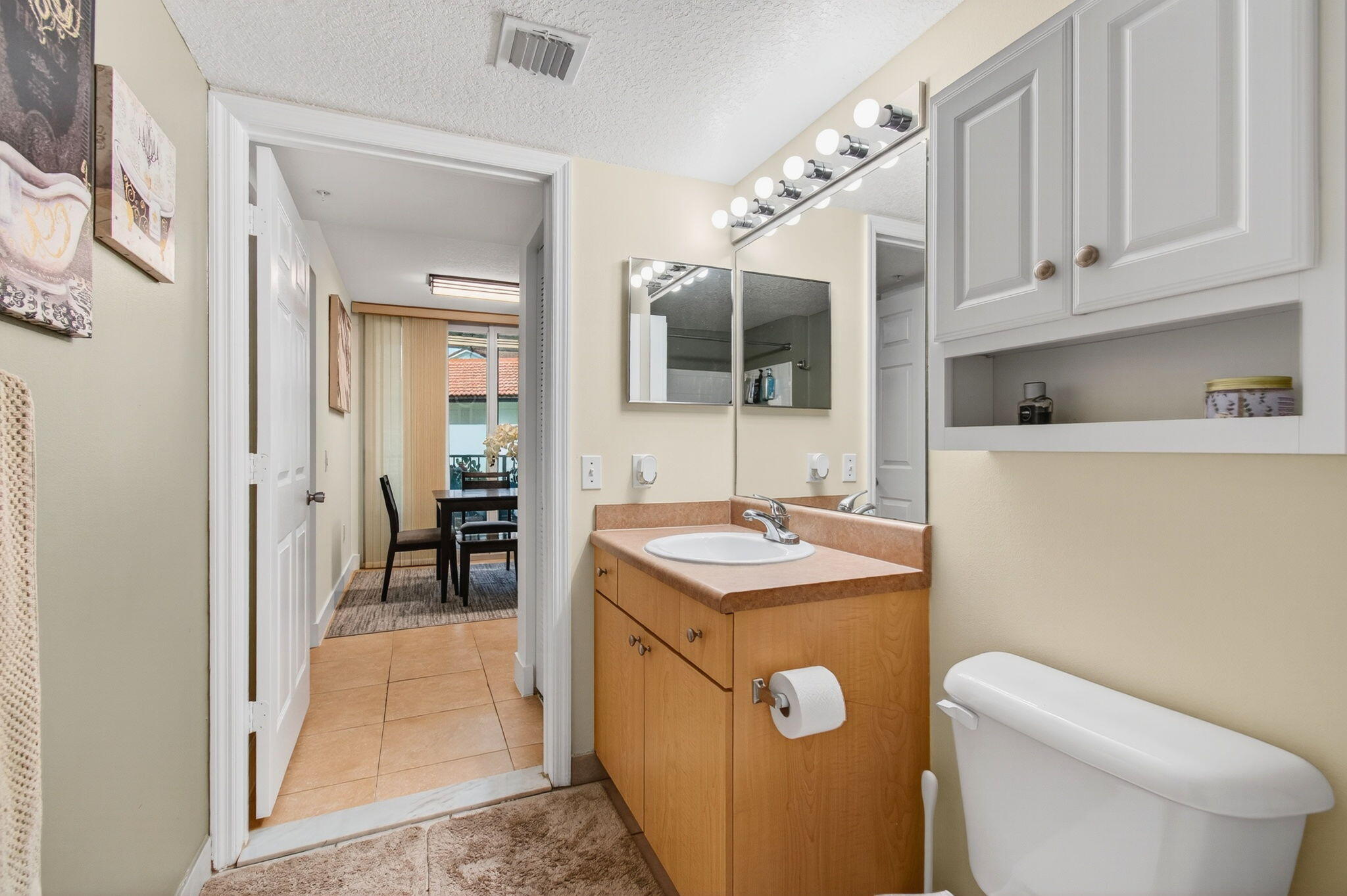 1202 Villa Circle