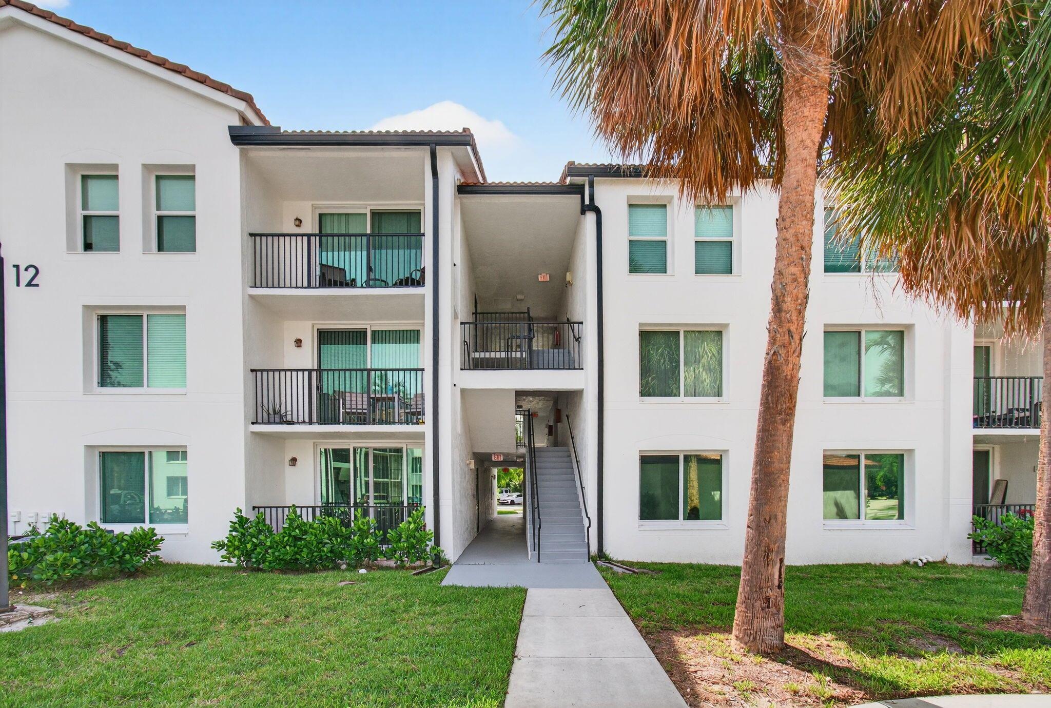 1202 Villa Circle