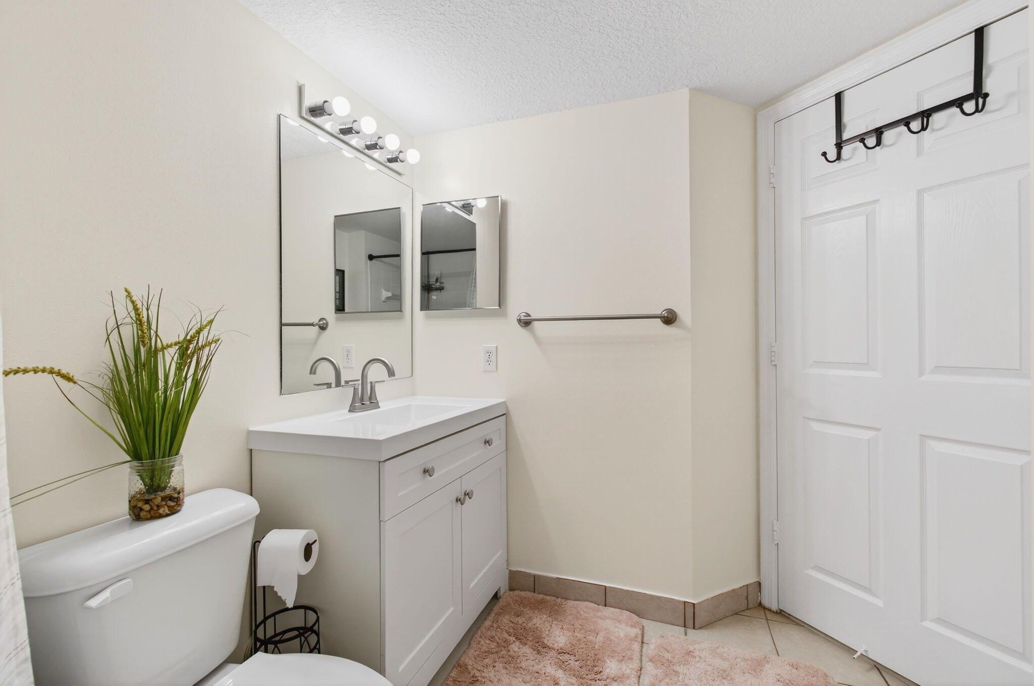 1202 Villa Circle
