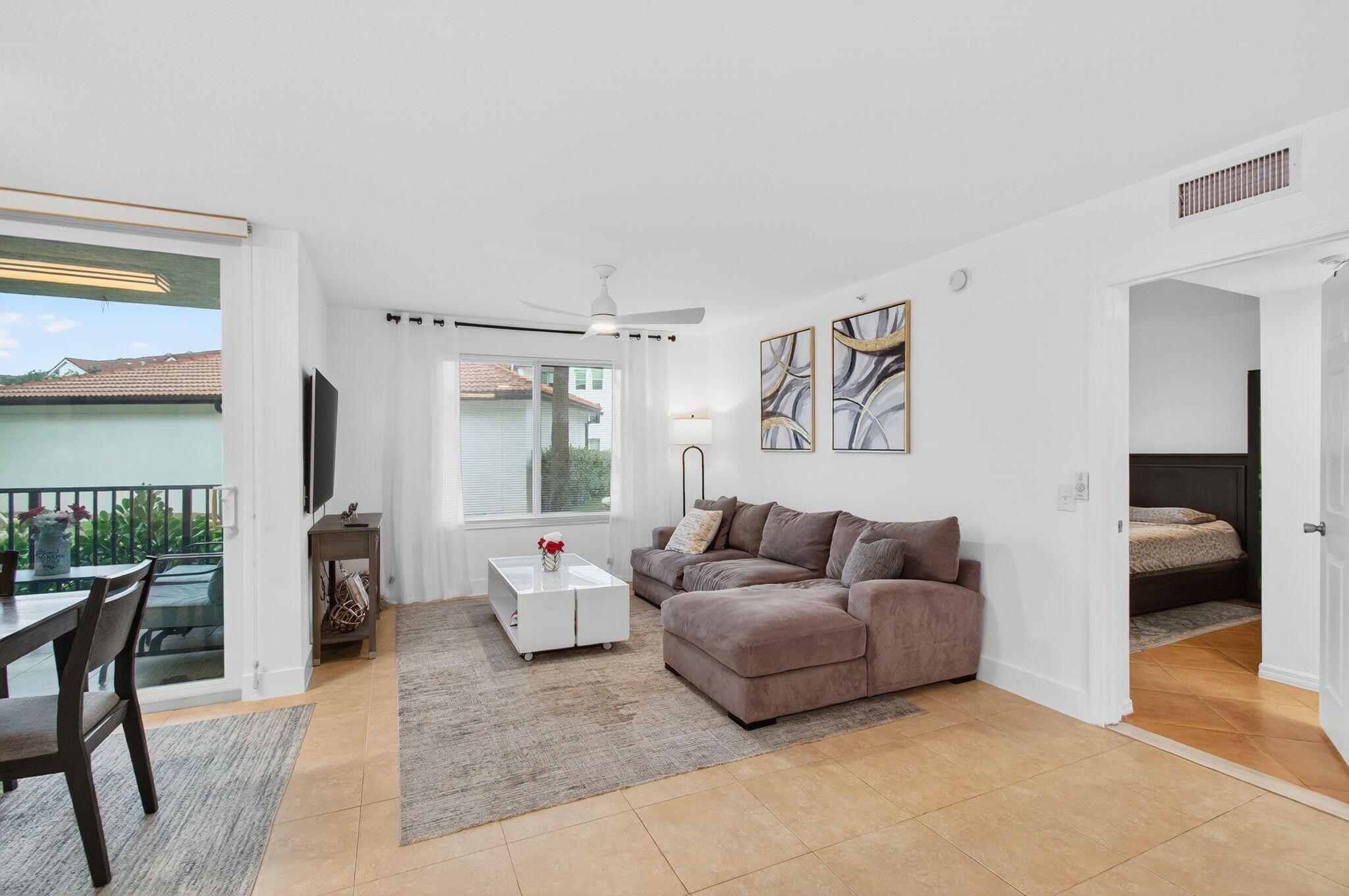 1202 Villa Circle