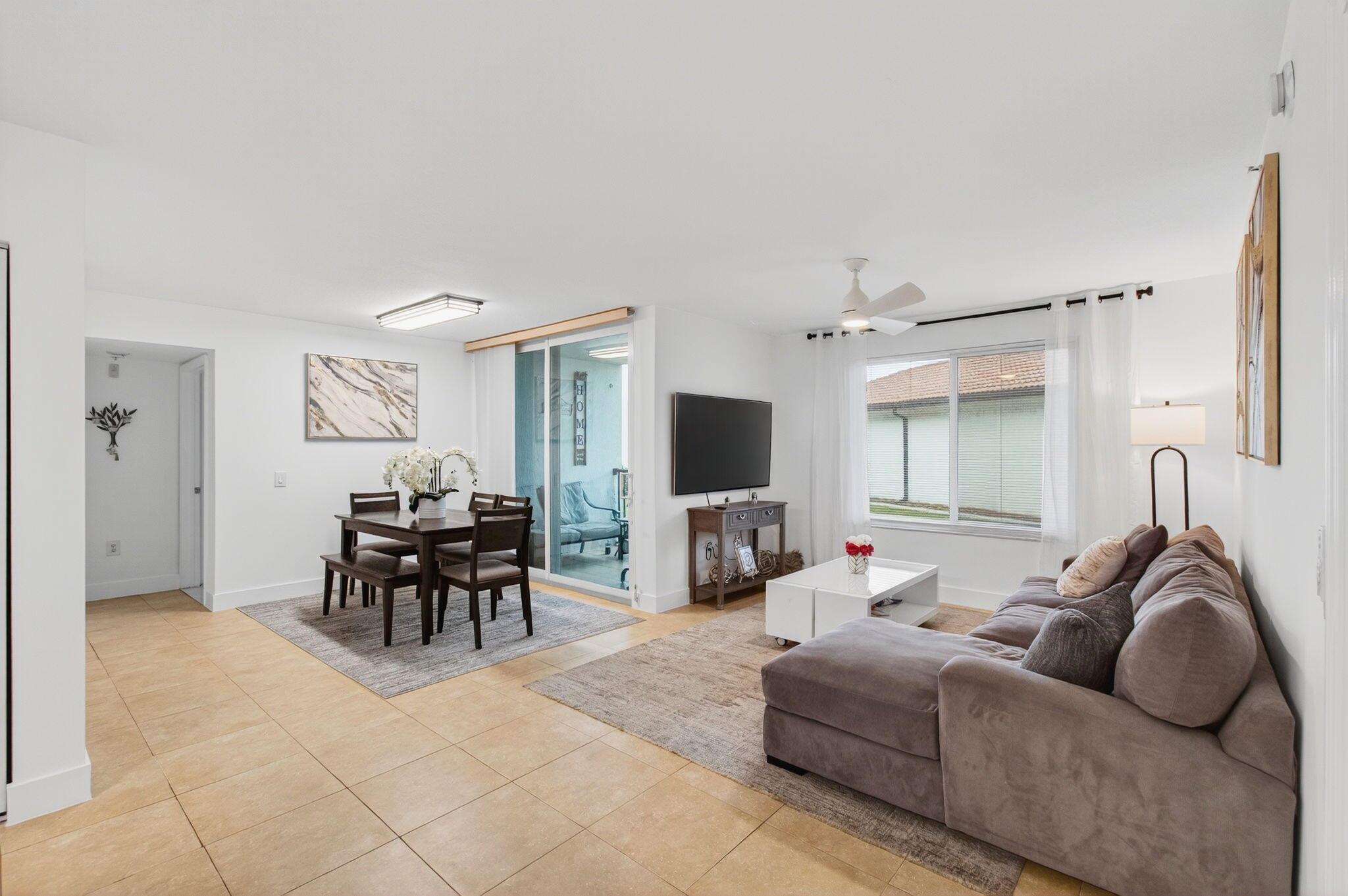 1202 Villa Circle