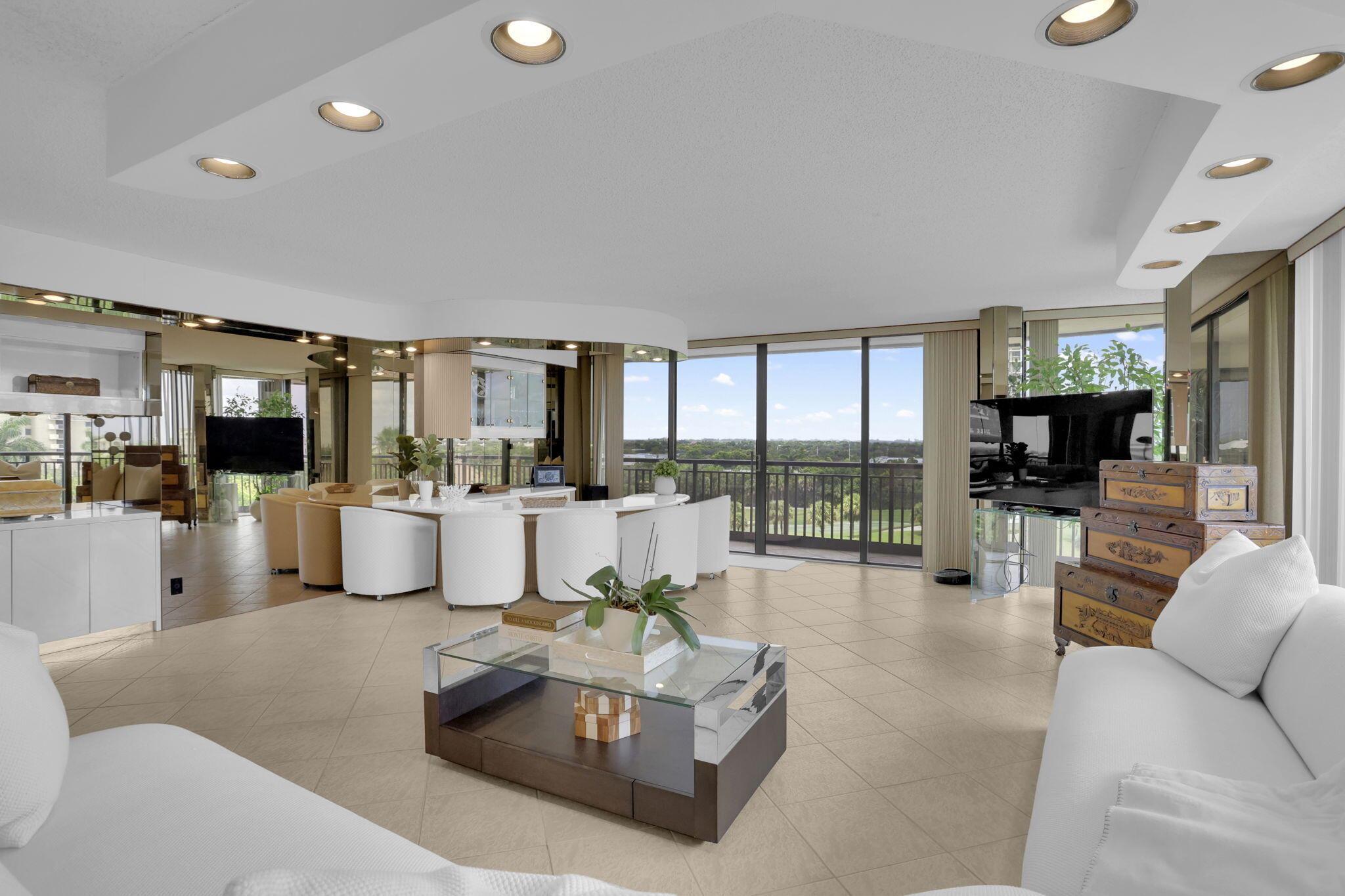 2427 Presidential Way 701