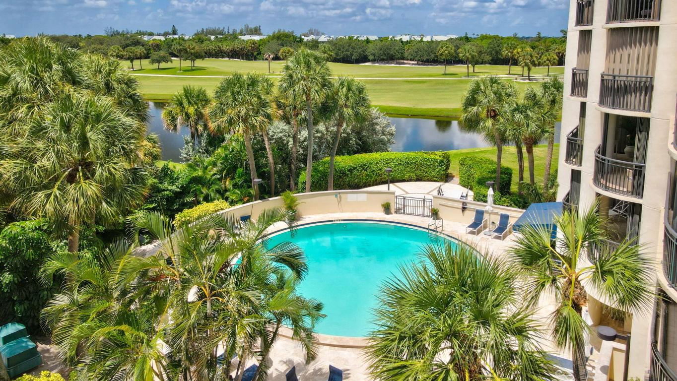 2427 Presidential Way 701