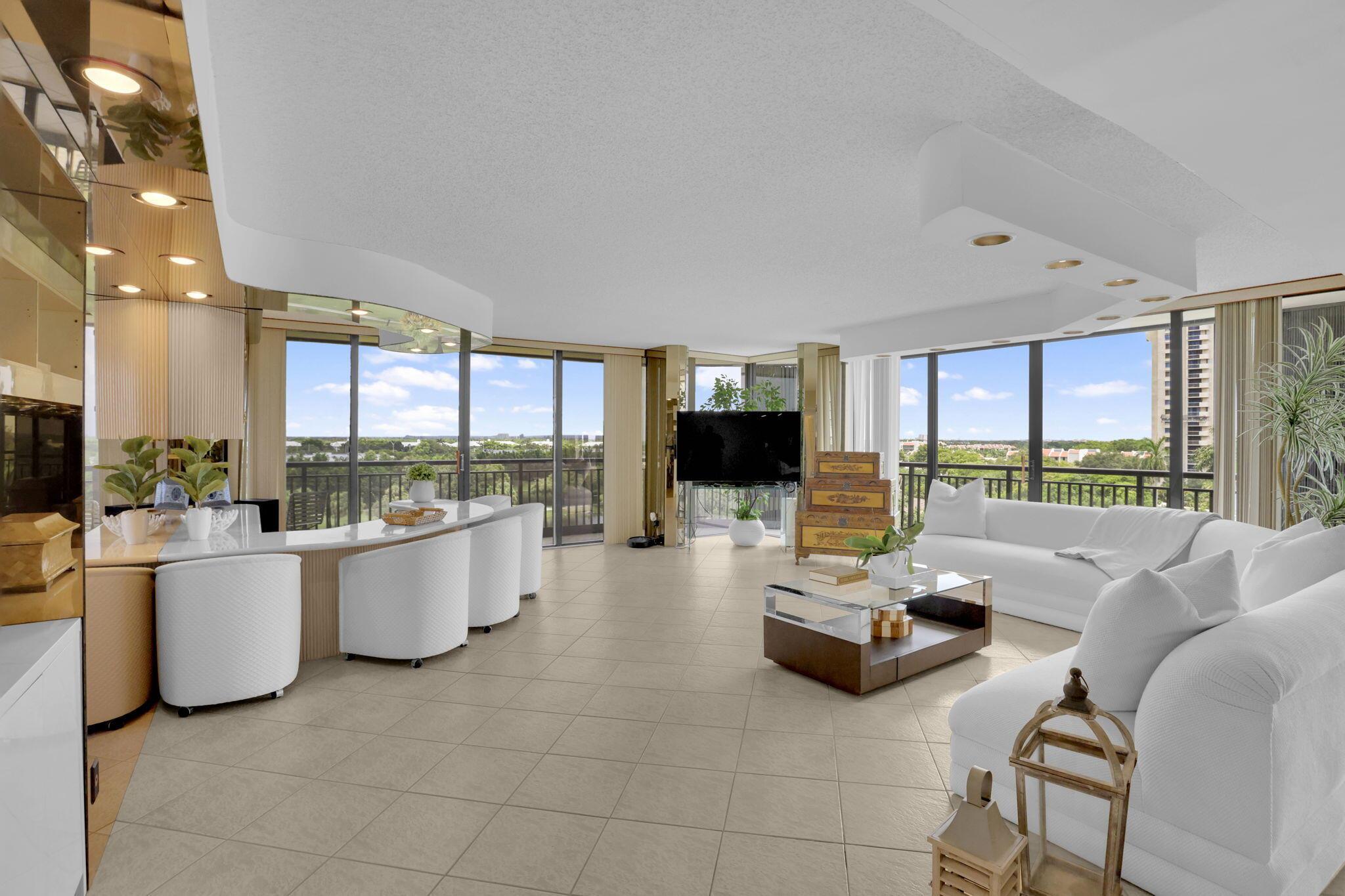 2427 Presidential Way 701