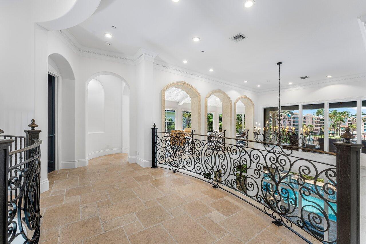 155 SE Spanish Trail