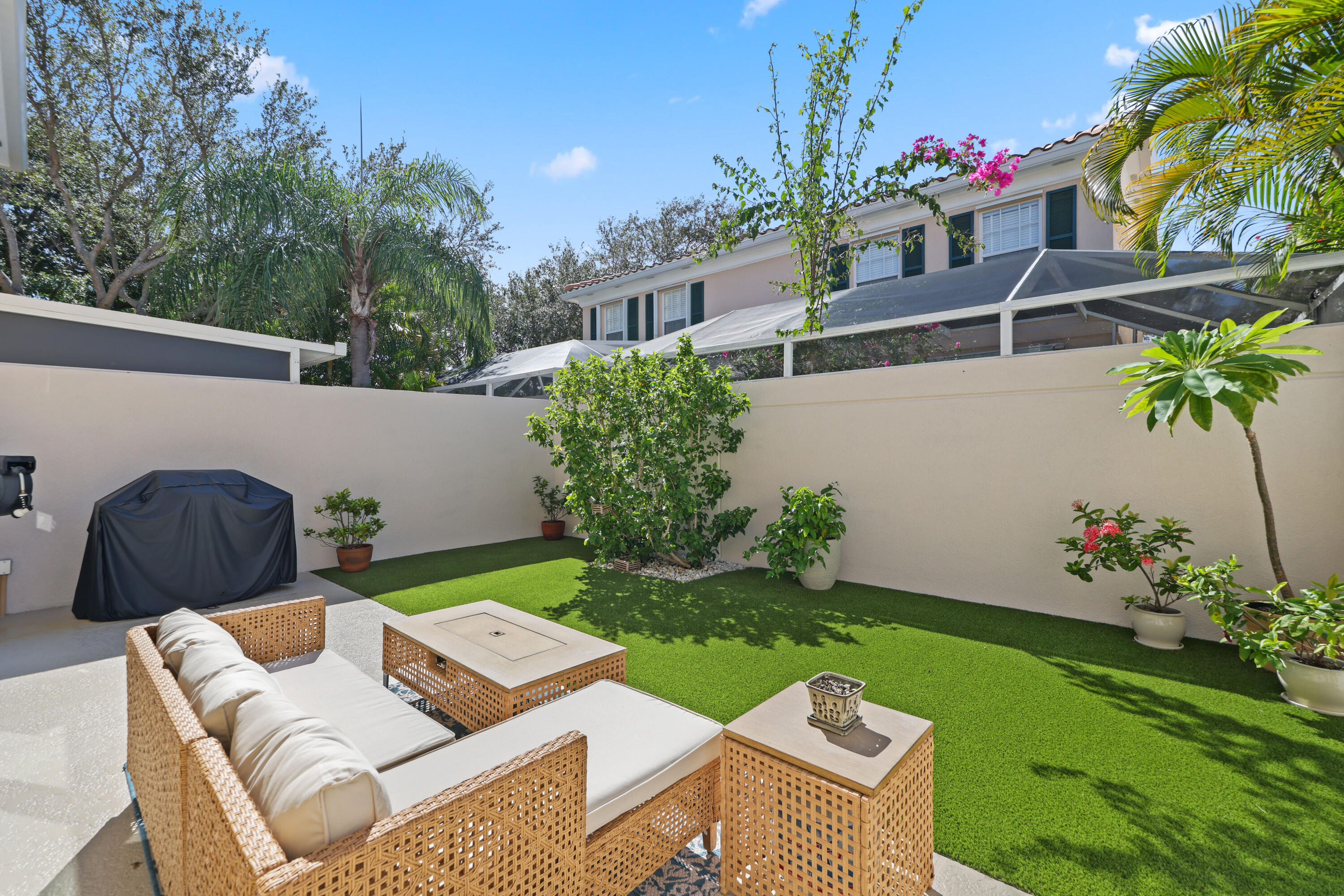 48 Laurel Oaks Circle