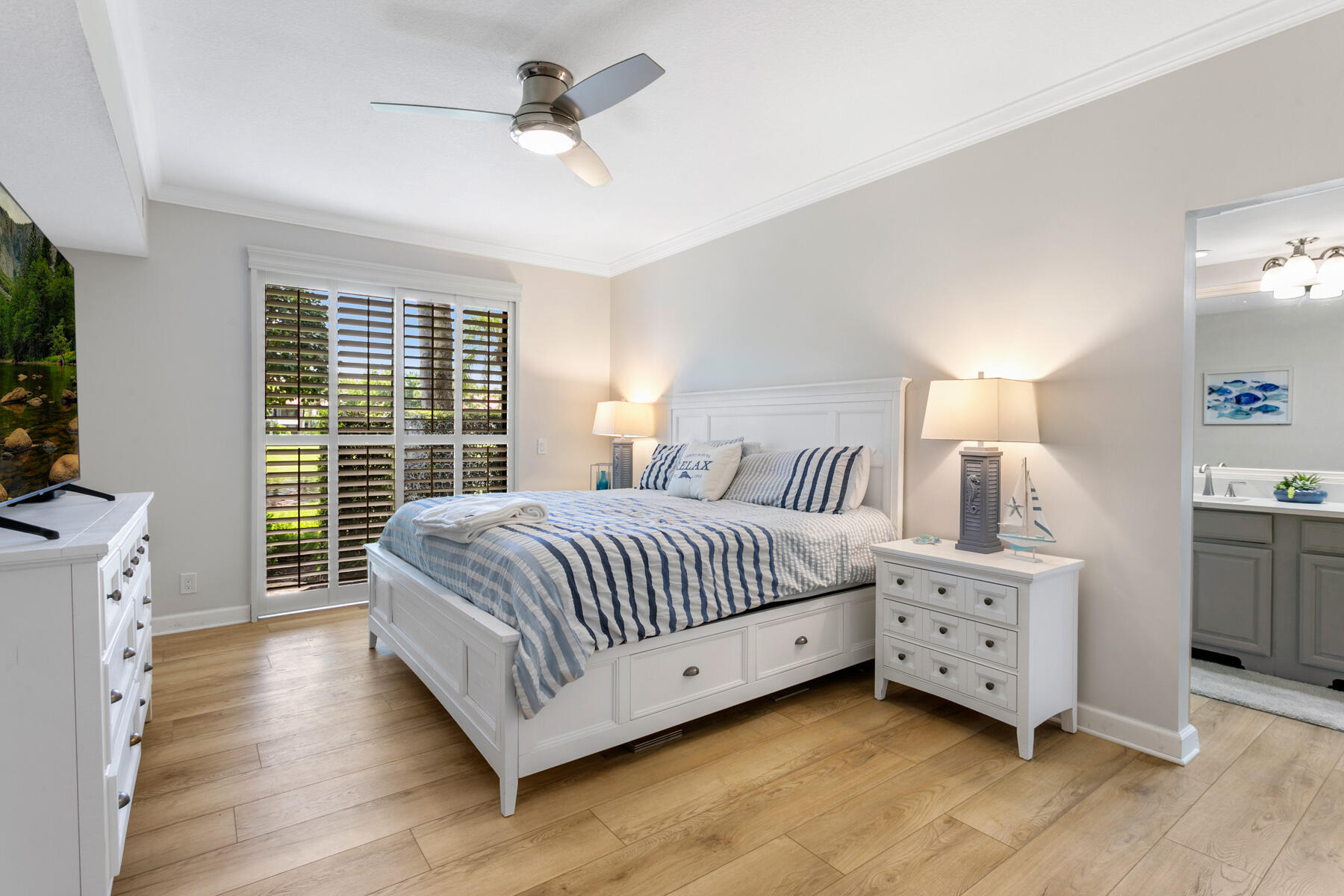 16100 W Bay Drive 147