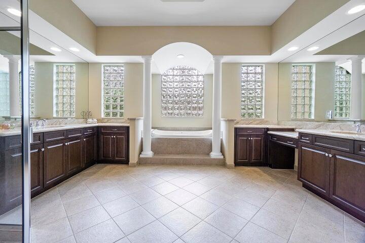 11812 Windmill Lake Drive