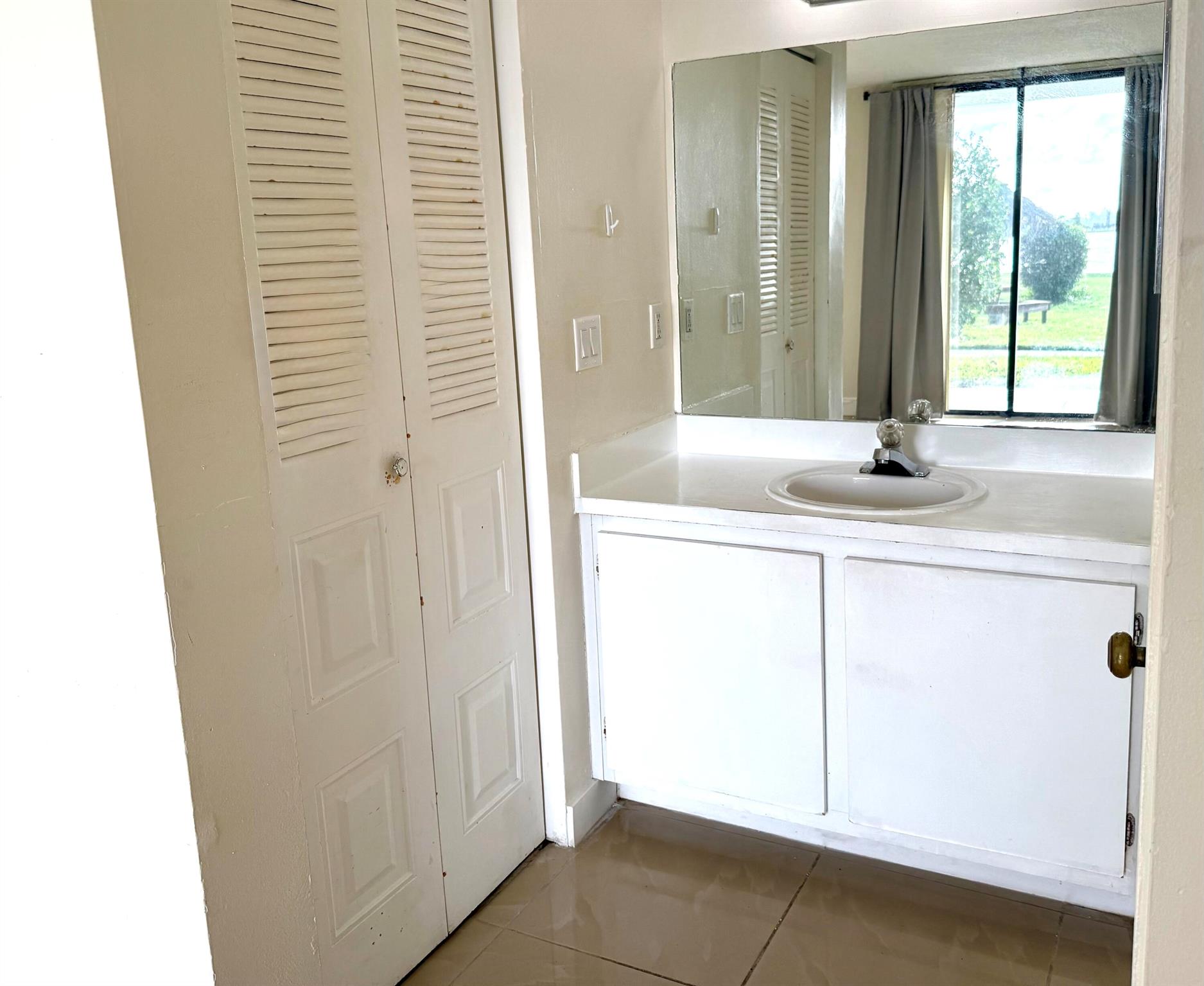 752 Executive Center Drive 112