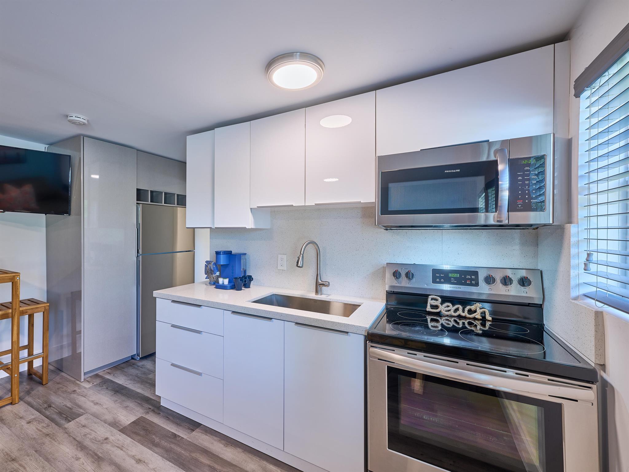 2020 Washington Street 8