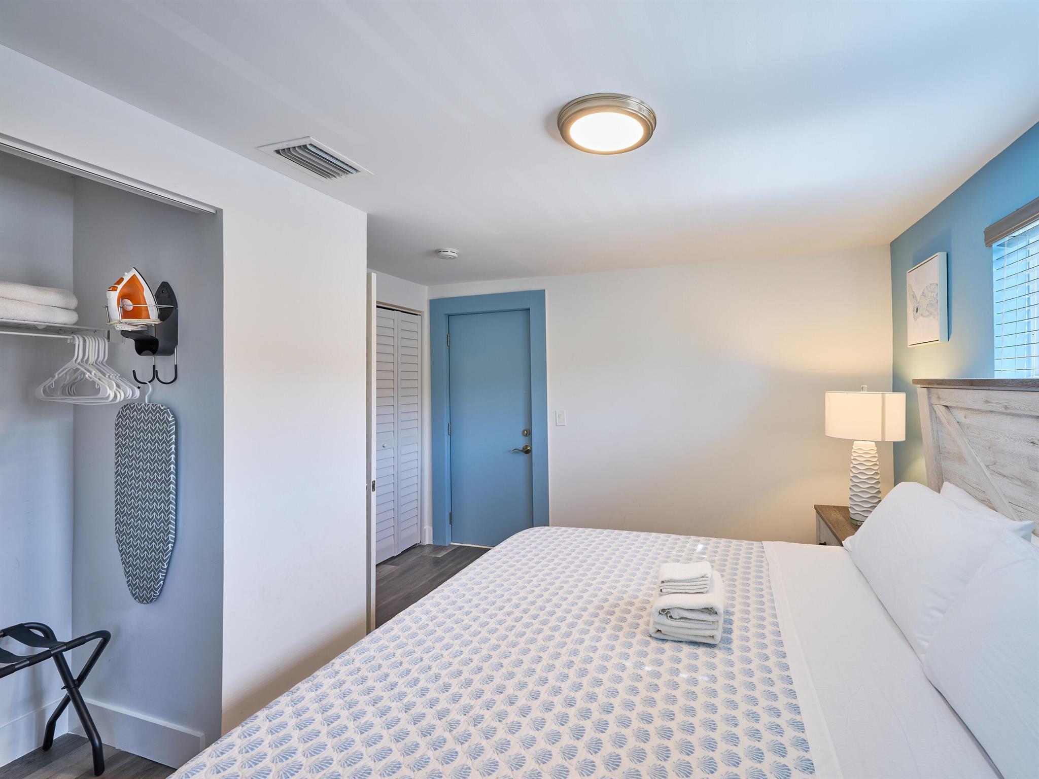 2020 Washington Street 8