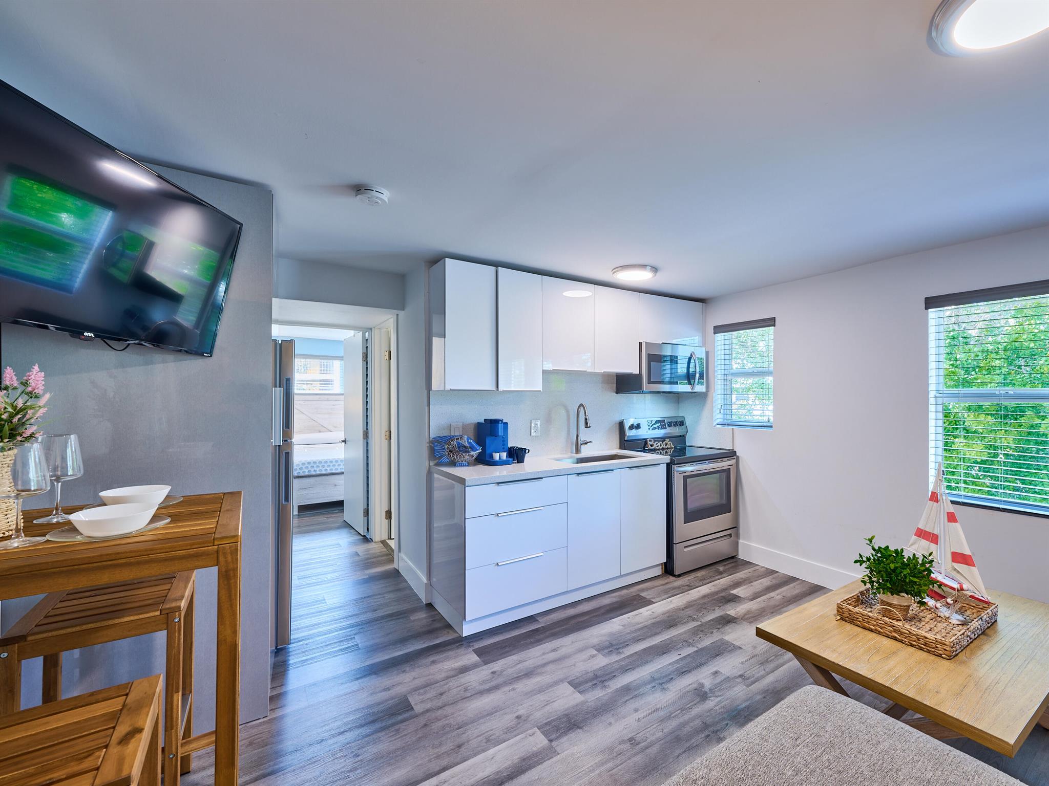 2020 Washington Street 8