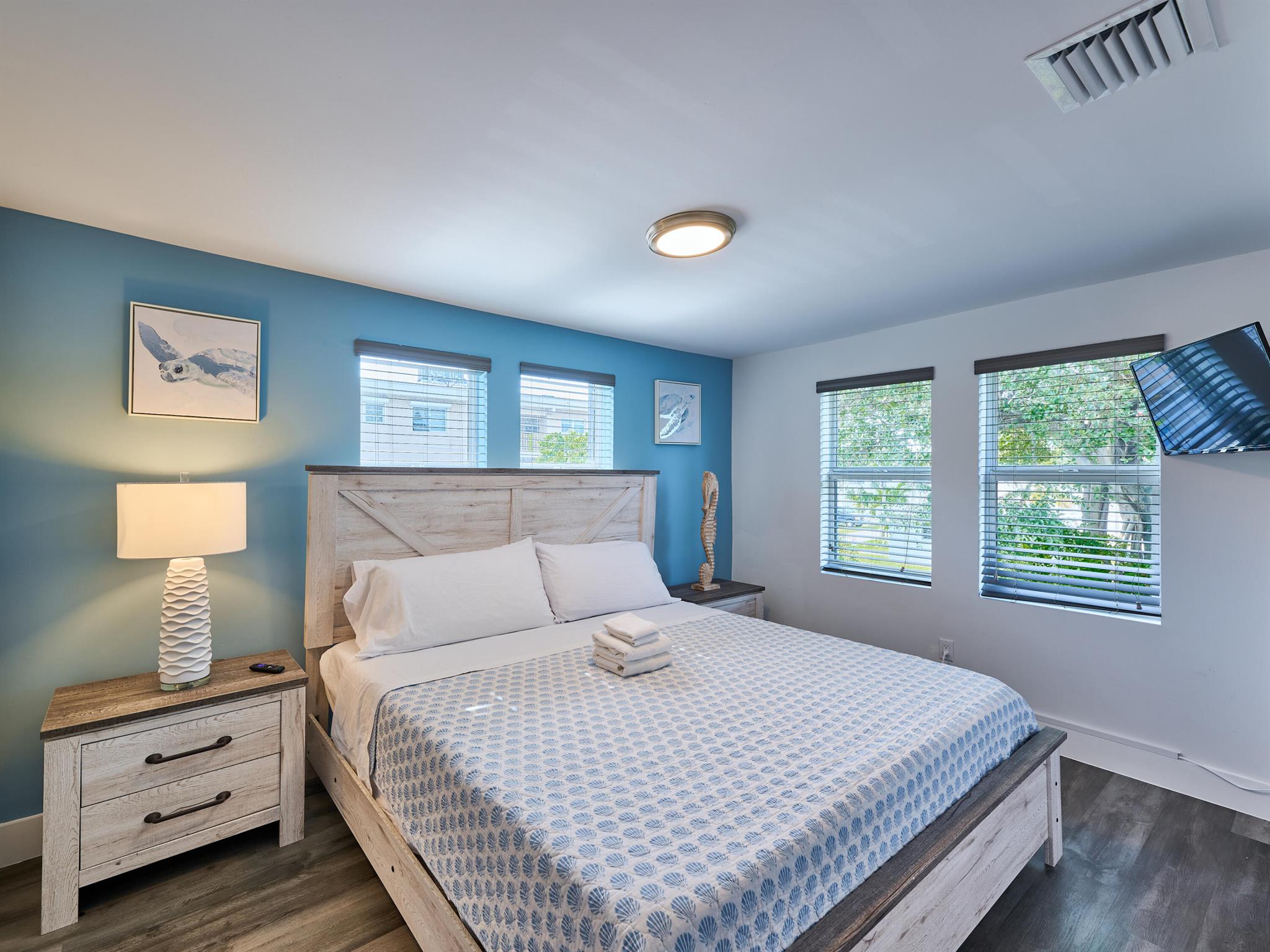 2020 Washington Street 8