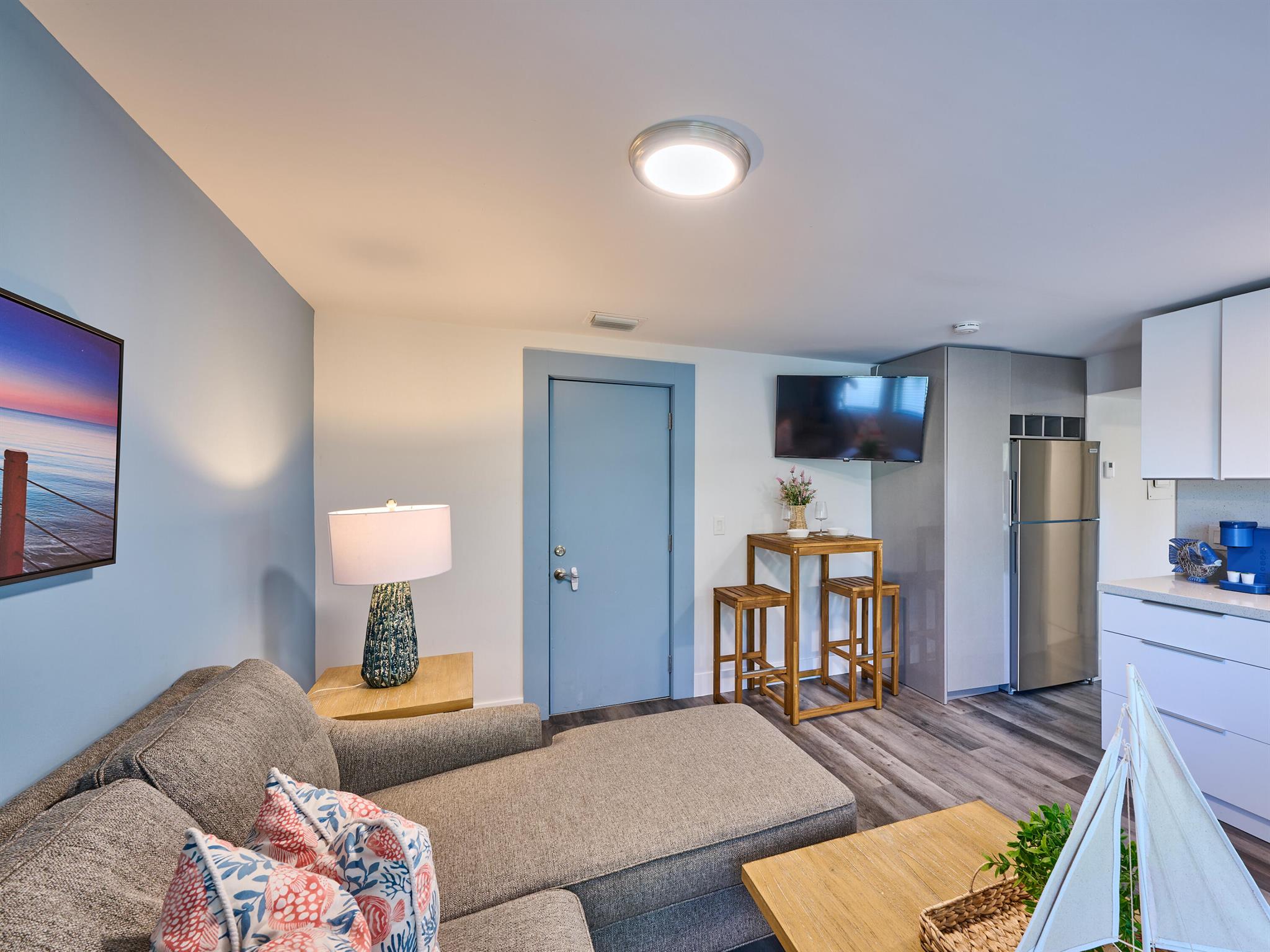 2020 Washington Street 8