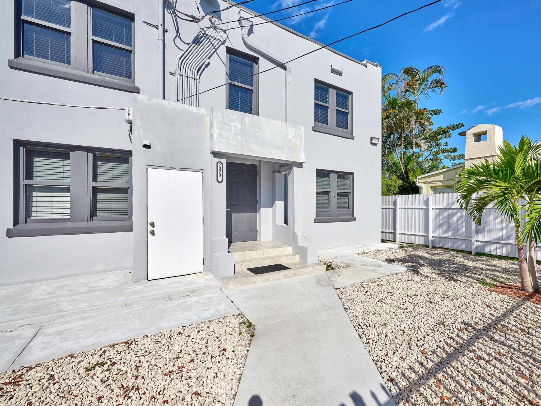 2020 Washington Street 8