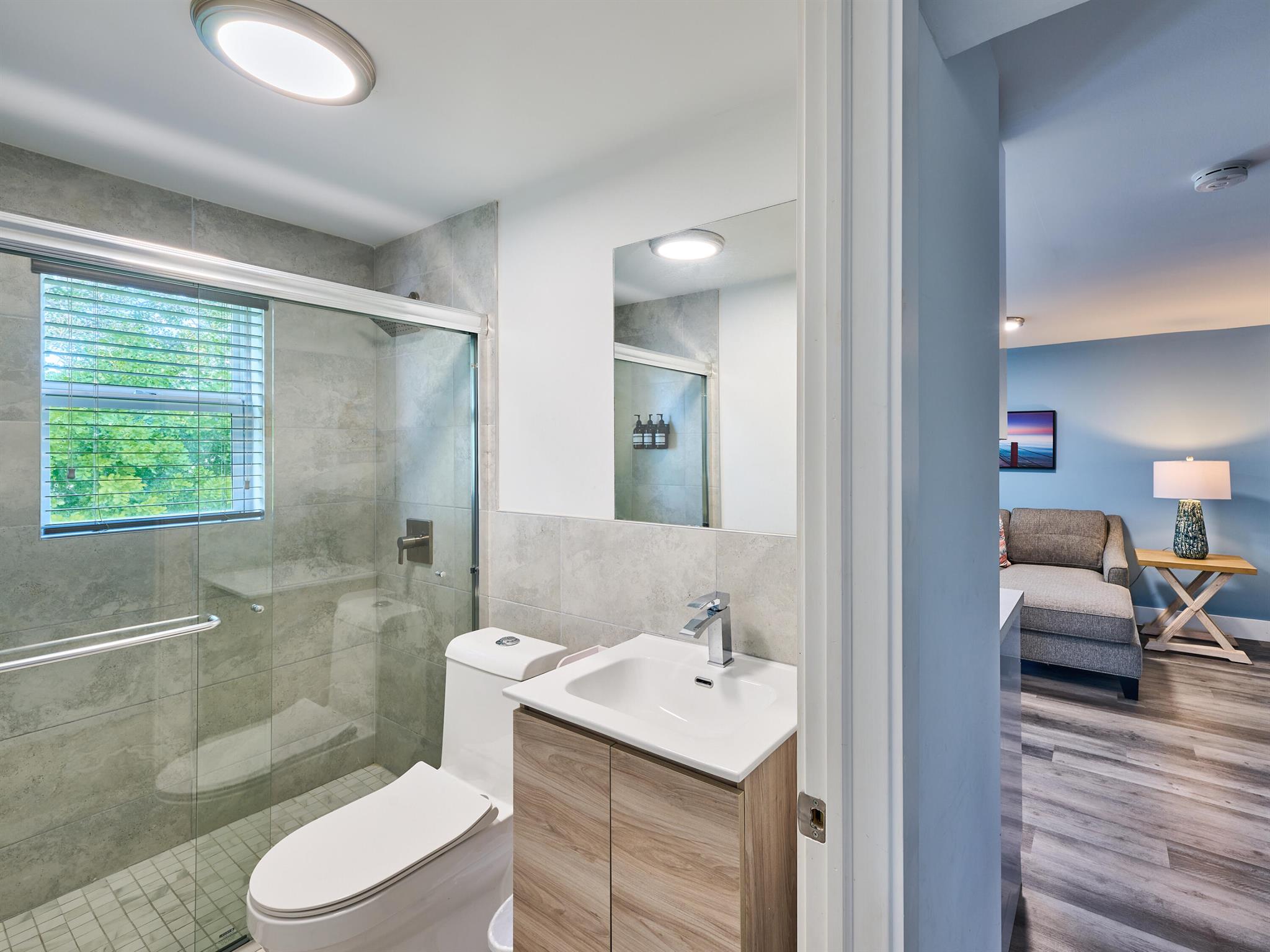 2020 Washington Street 8