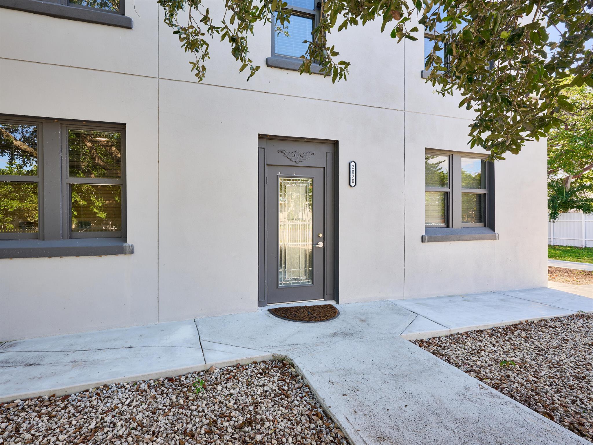 2020 Washington Street 8