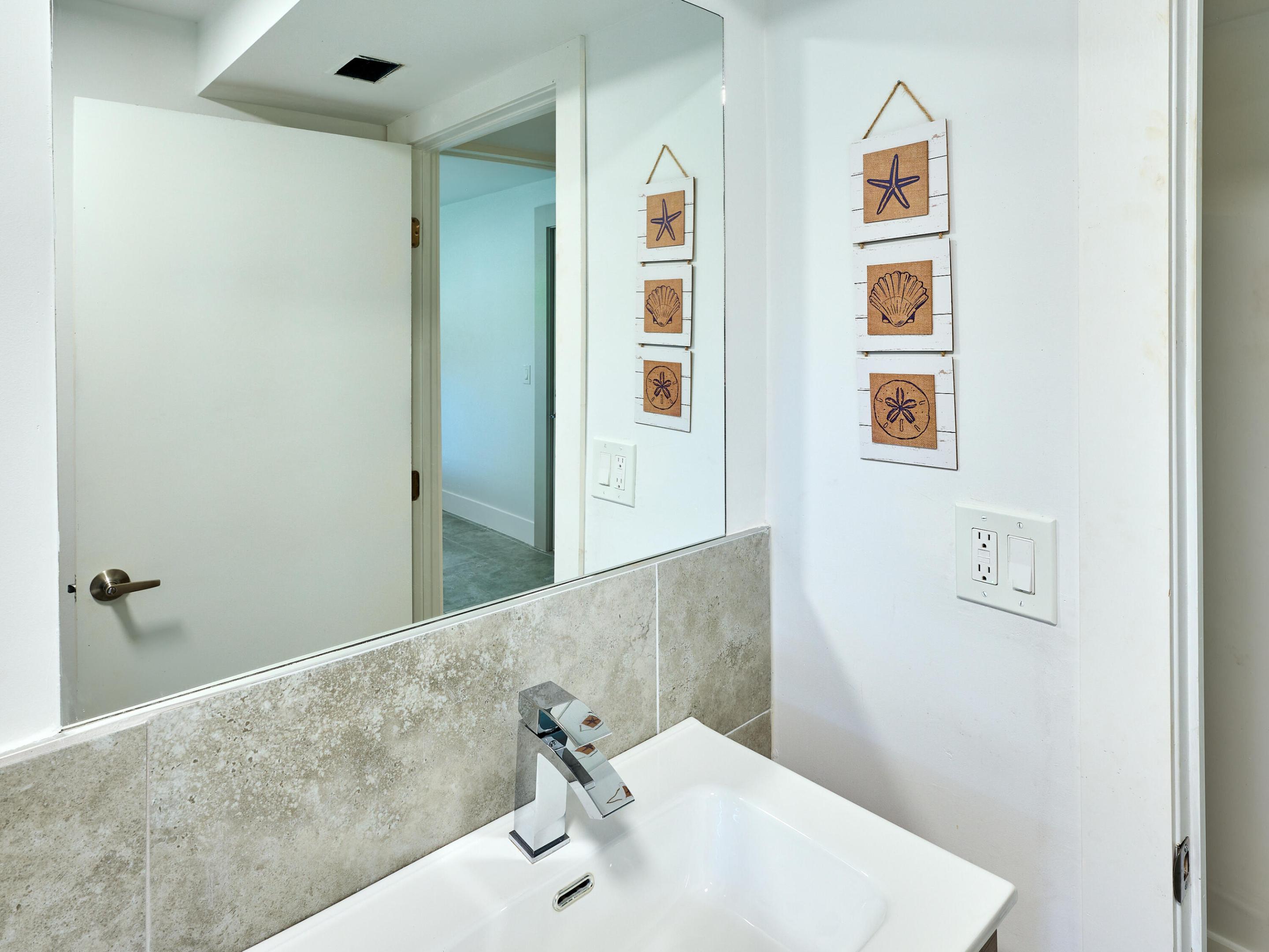 2020 Washington Street 1