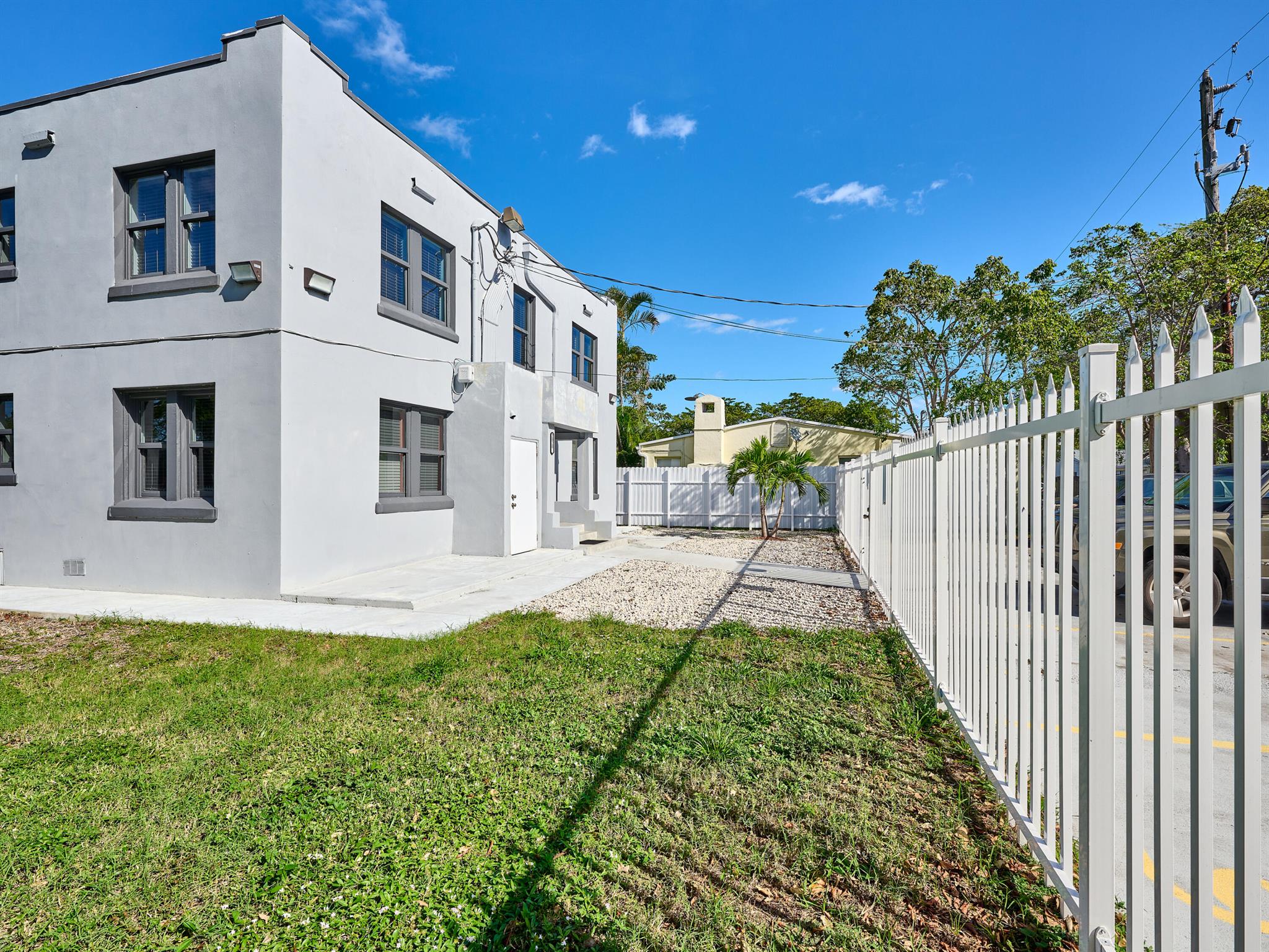 2020 Washington Street 1