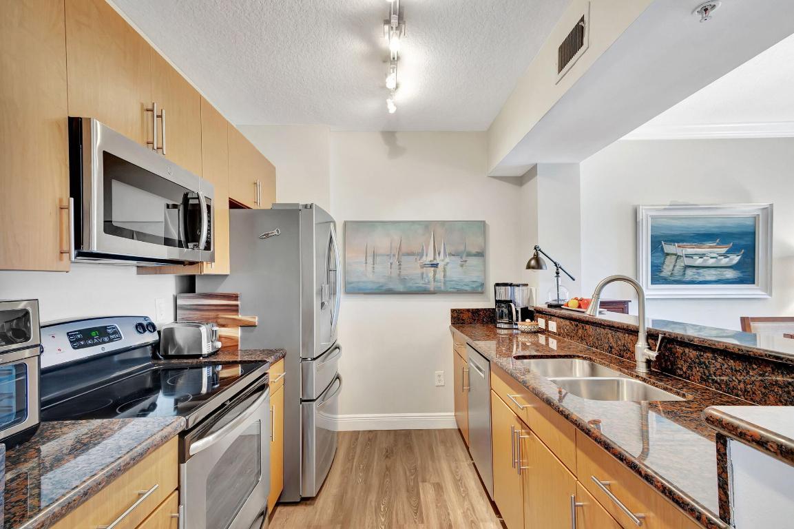 4903 Midtown Lane 3313, Palm Beach Gardens Unit: 3313