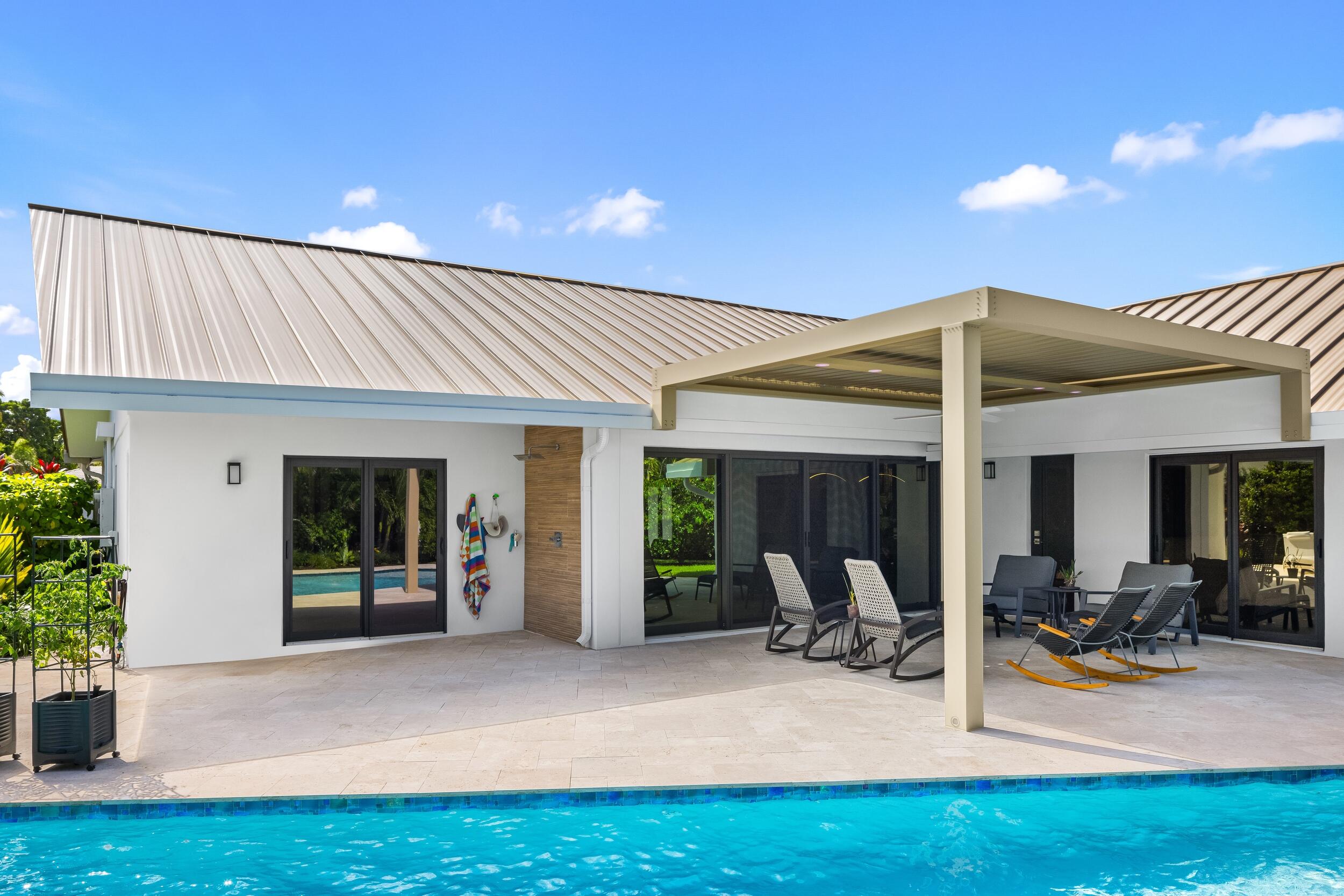 843 NE Mulberry Drive