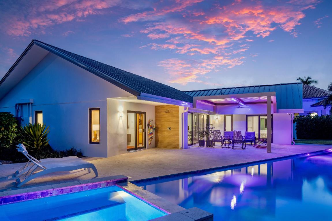 843 NE Mulberry Drive