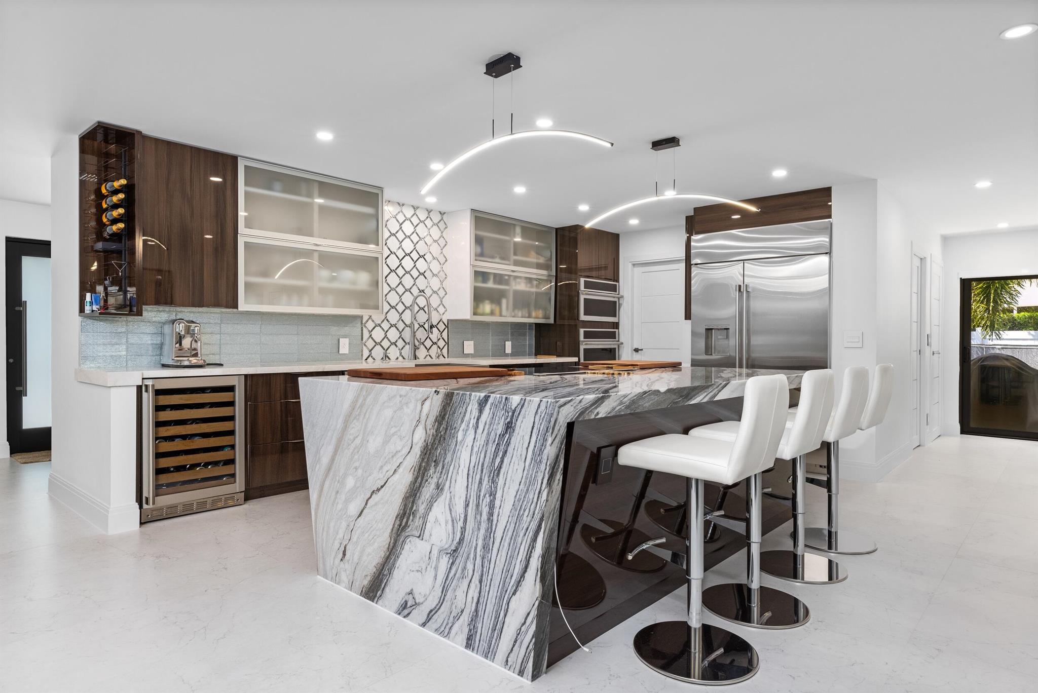 843 NE Mulberry Drive