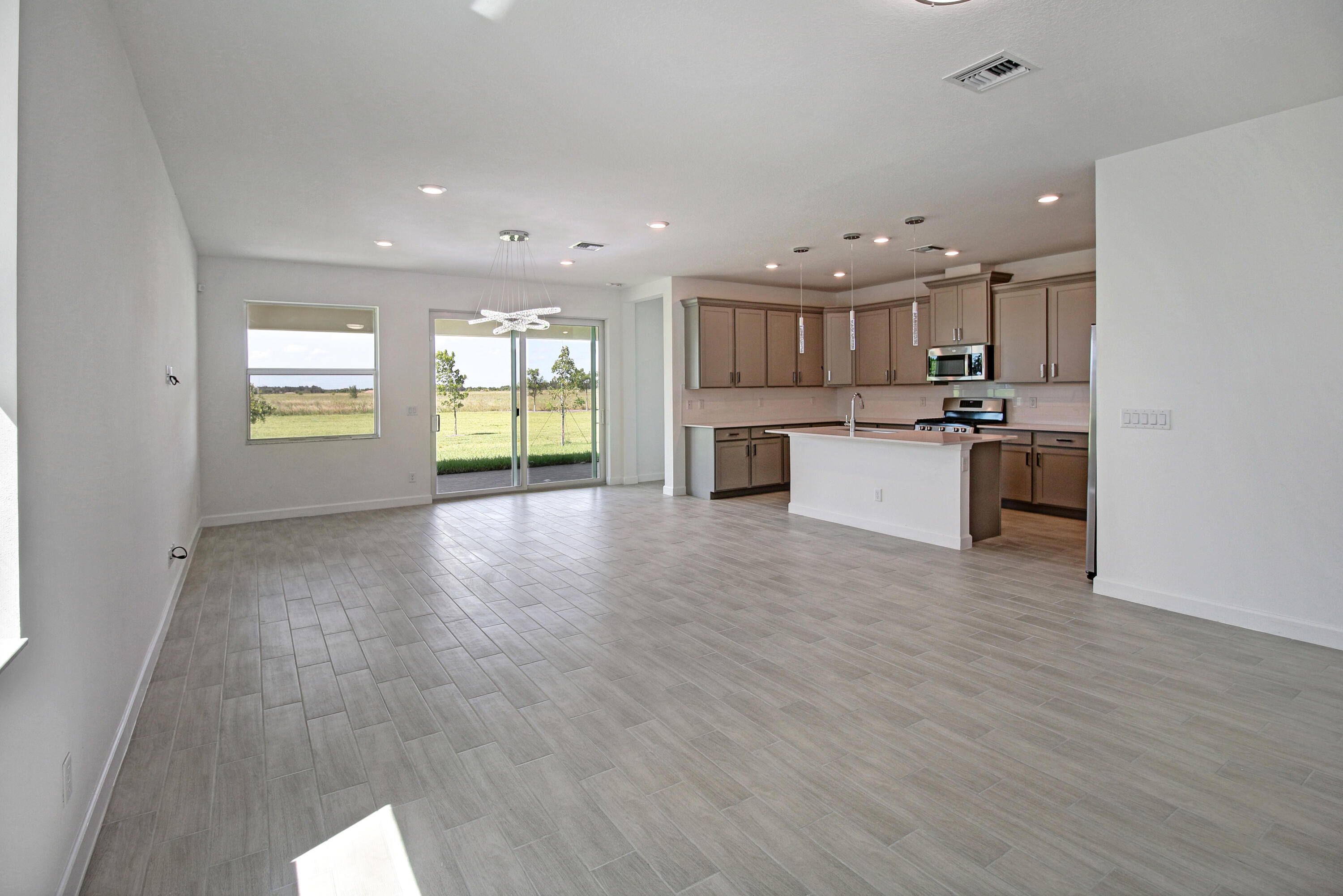 19691 Rugged Trunk Trail