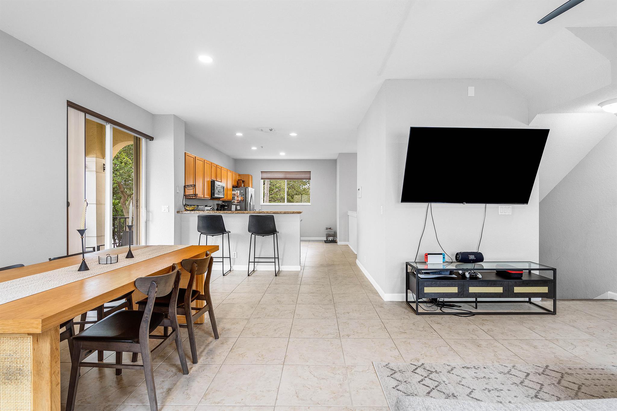 2897 S Greenleaf Circle