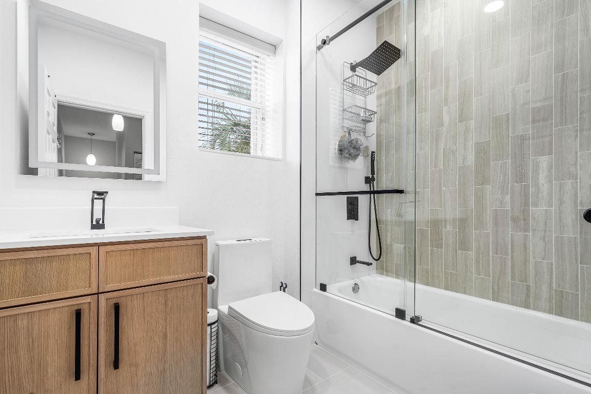 2897 S Greenleaf Circle