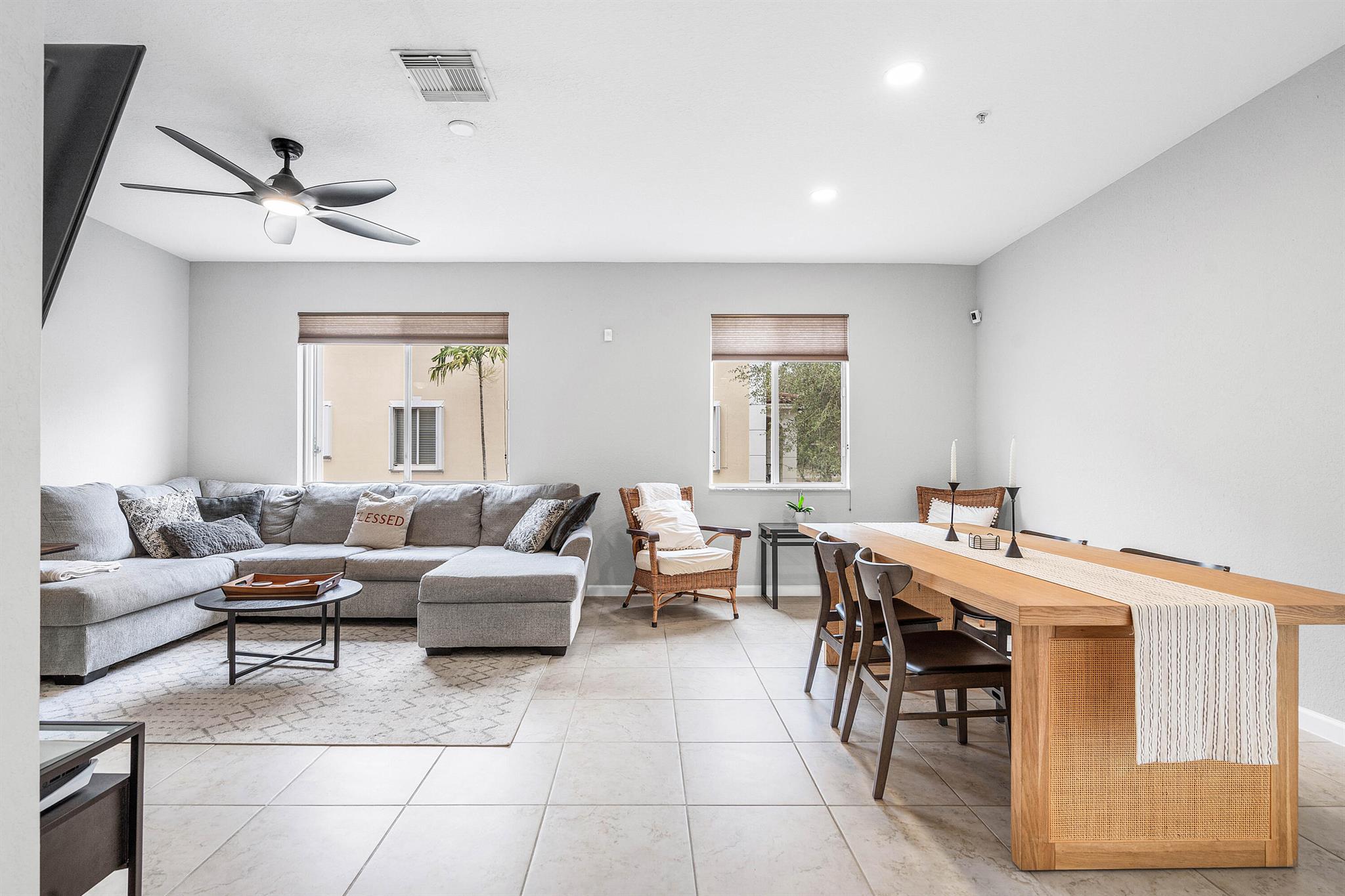 2897 S Greenleaf Circle