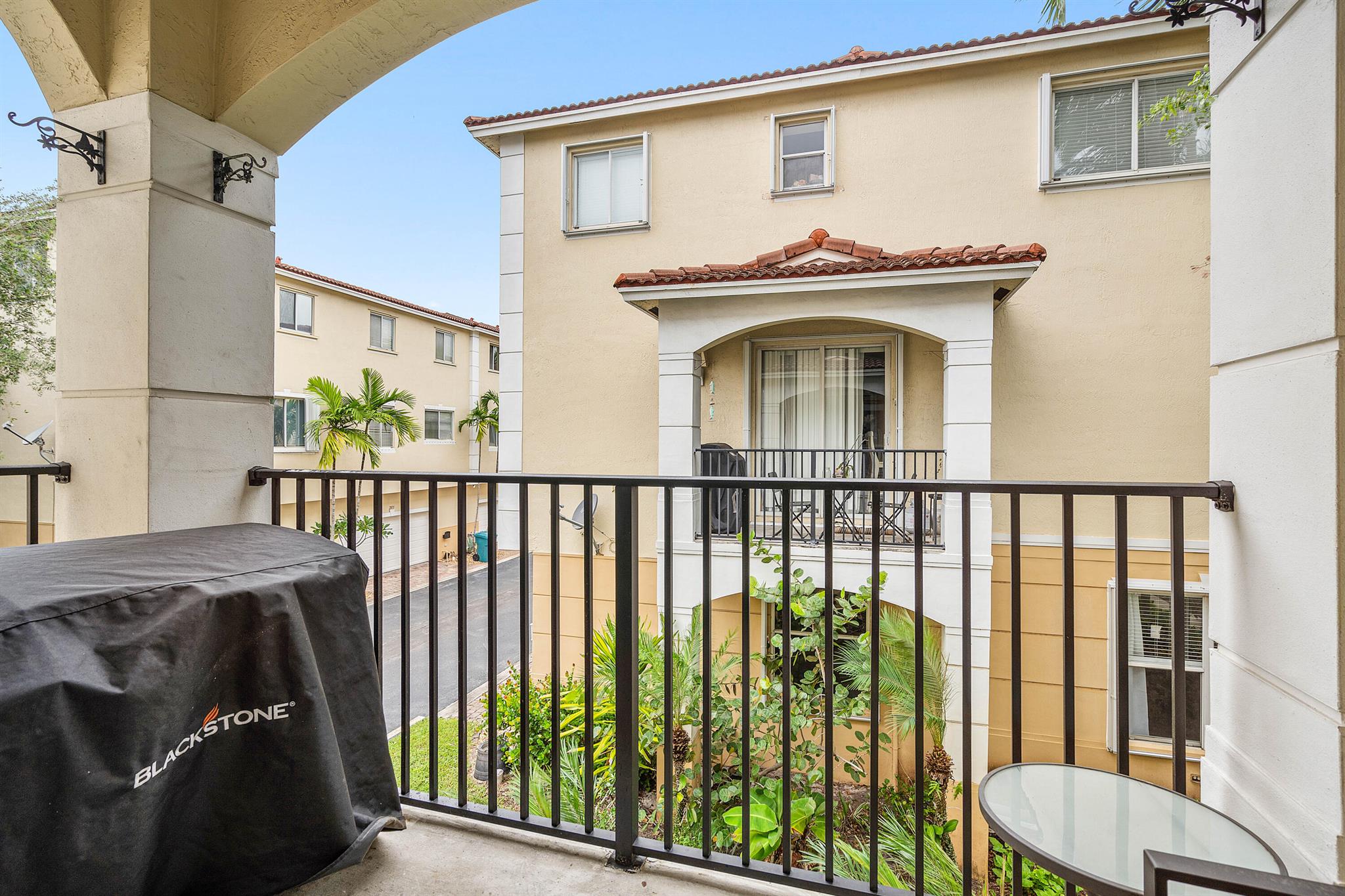 2897 S Greenleaf Circle