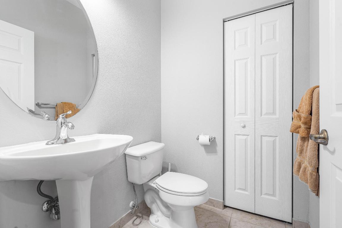 2897 S Greenleaf Circle