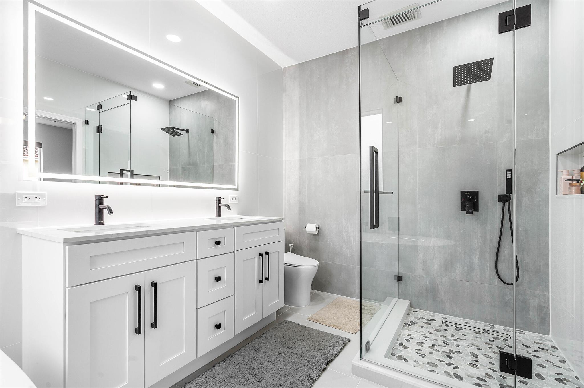 2897 S Greenleaf Circle