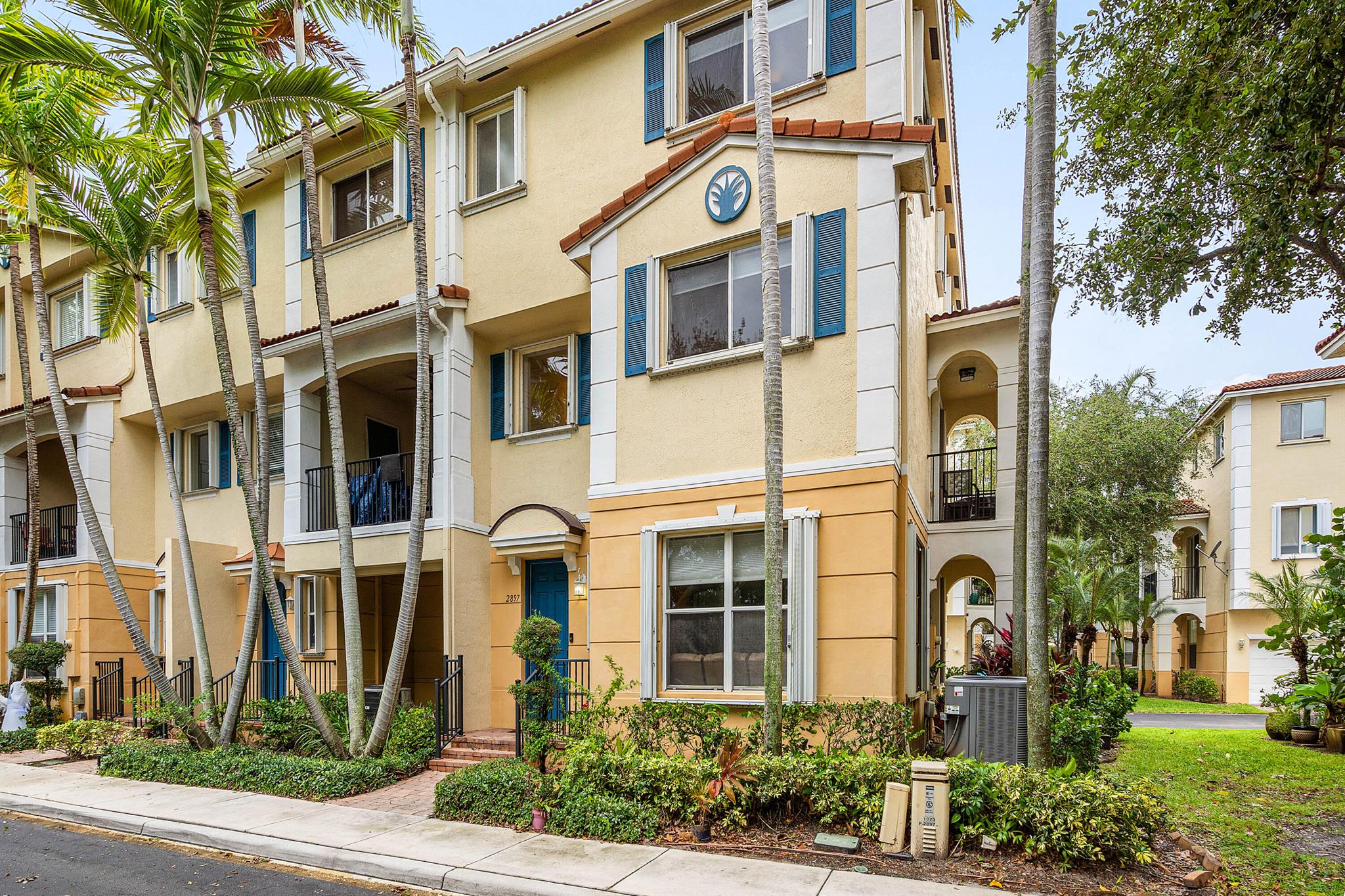 2897 S Greenleaf Circle