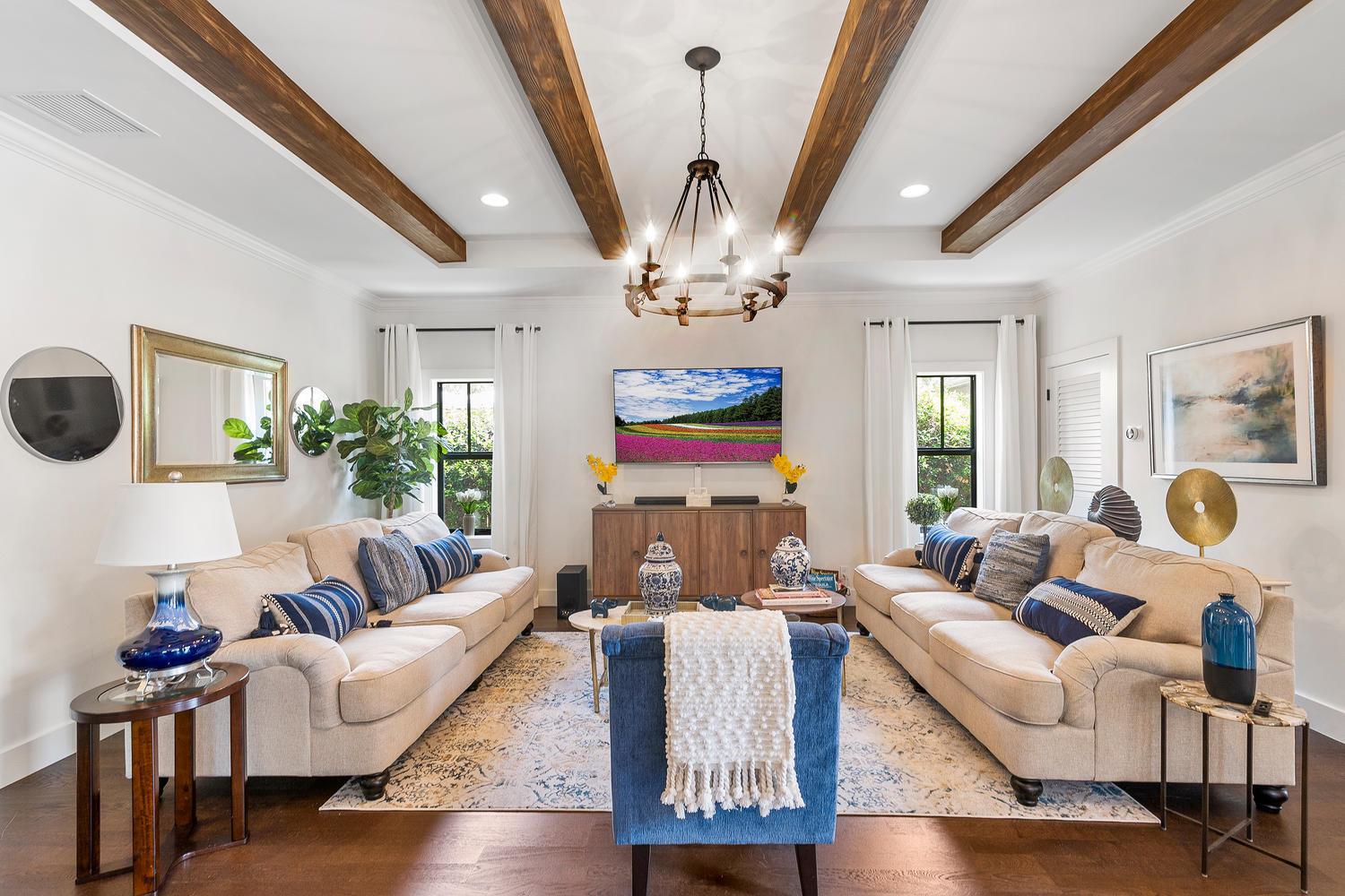 3505 Poinsettia Avenue