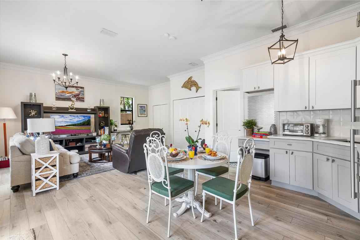 3505 Poinsettia Avenue