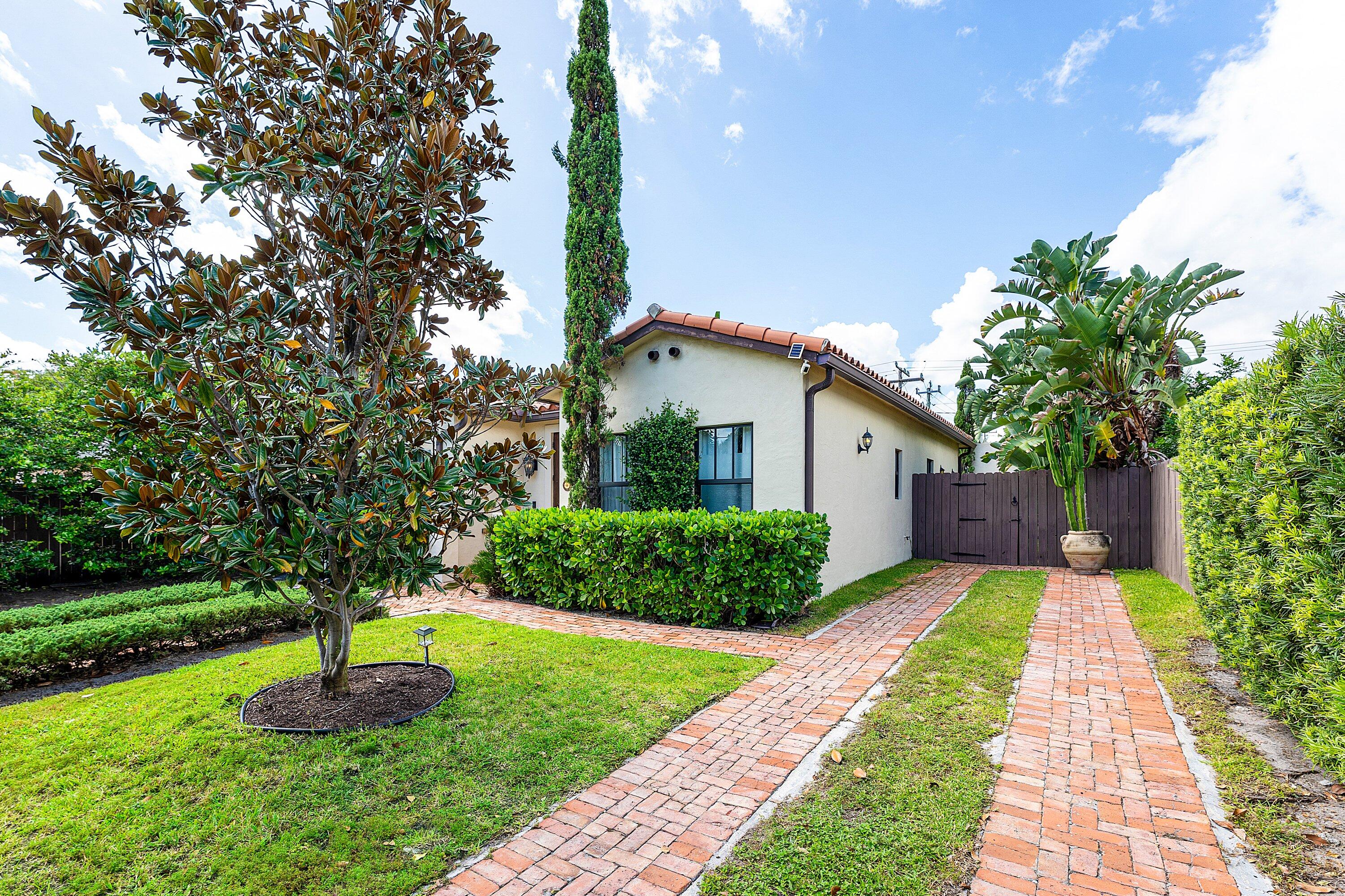 3505 Poinsettia Avenue