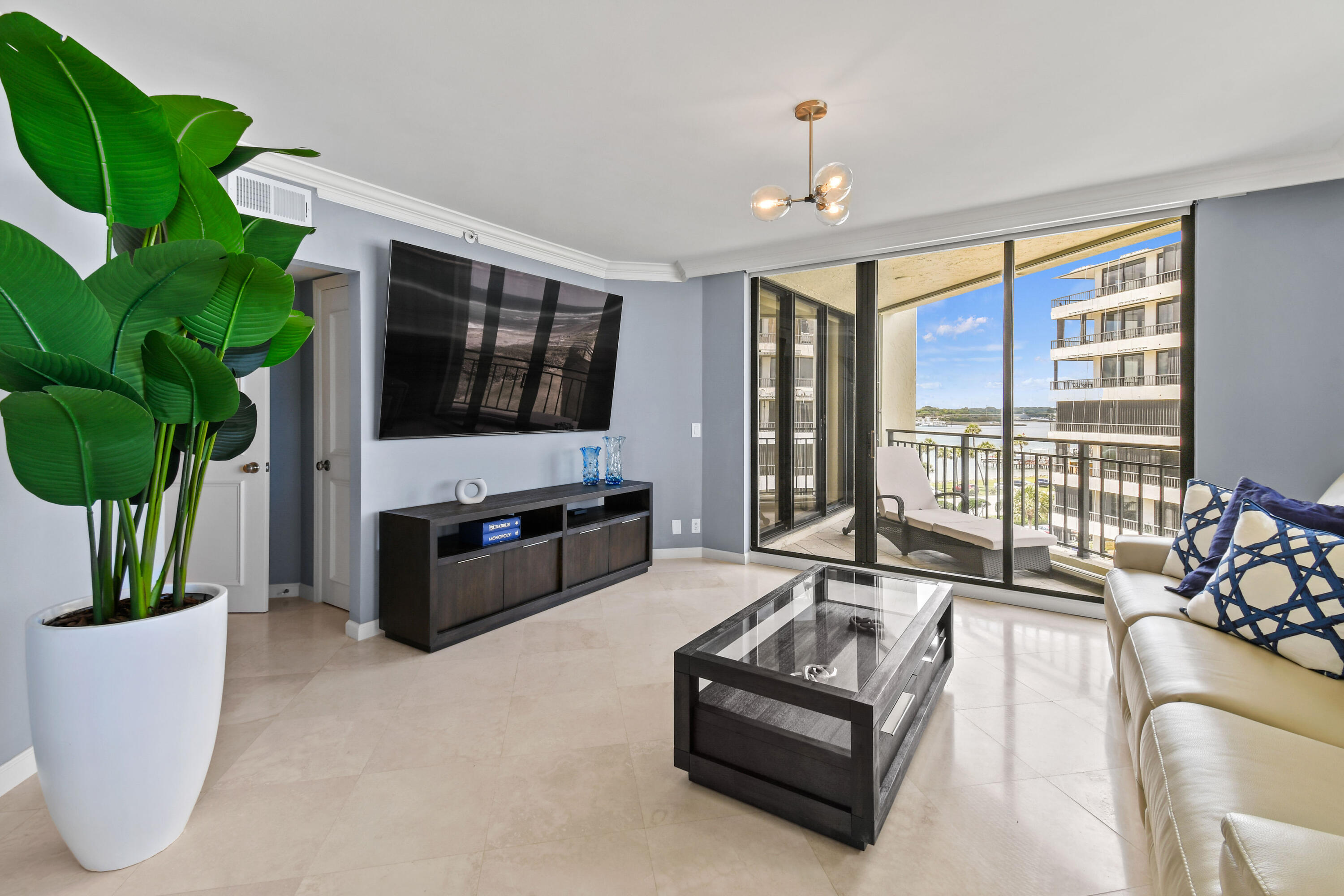 19850 Beach Road 5a